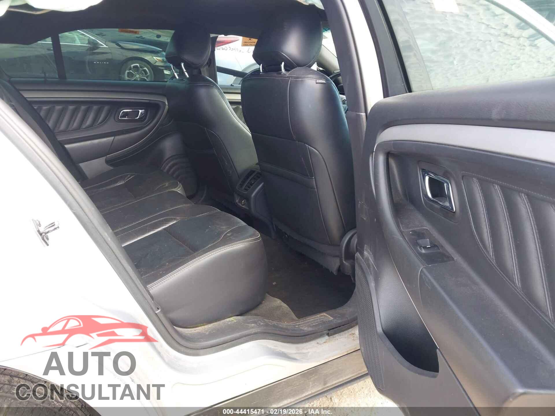 FORD TAURUS 2015 - 1FAHP2E87FG203157