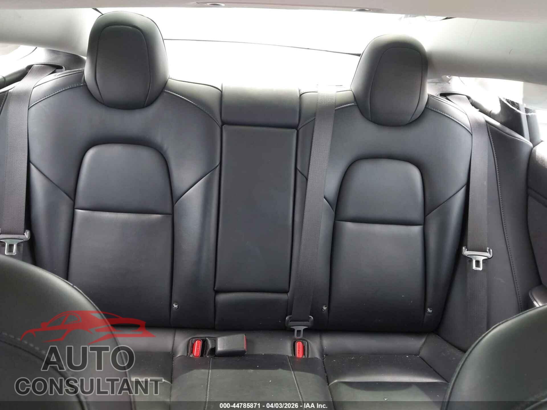 TESLA MODEL 3 2018 - 5YJ3E1EB3JF065927