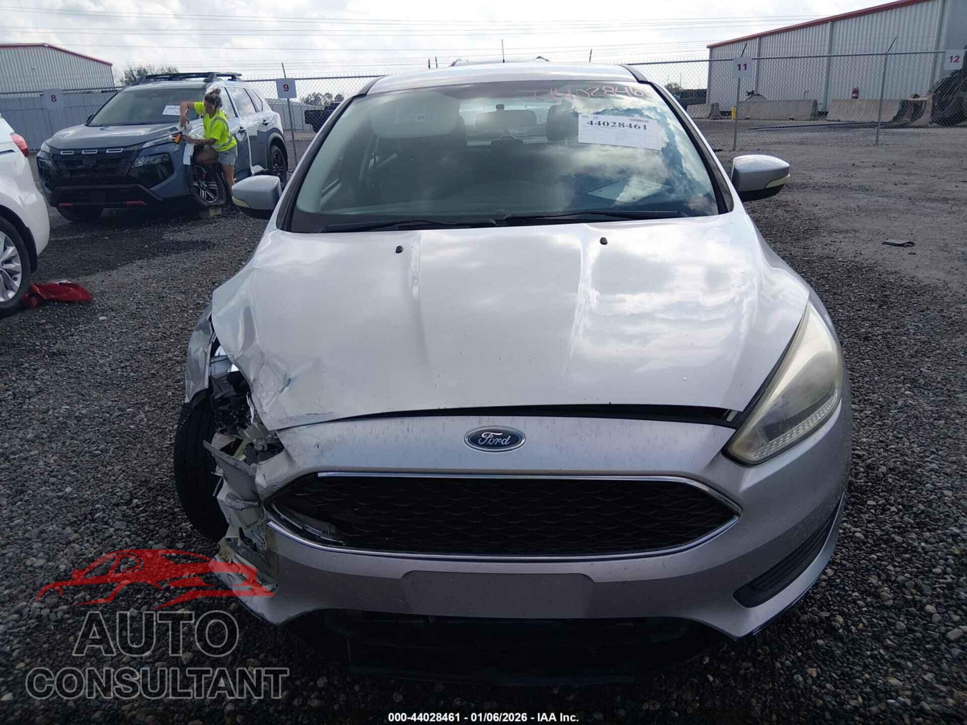FORD FOCUS 2016 - 1FADP3K27GL266241