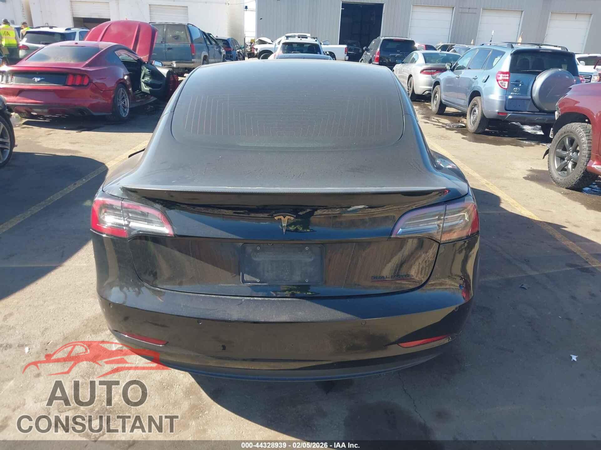 TESLA MODEL 3 2019 - 5YJ3E1EB5KF392721