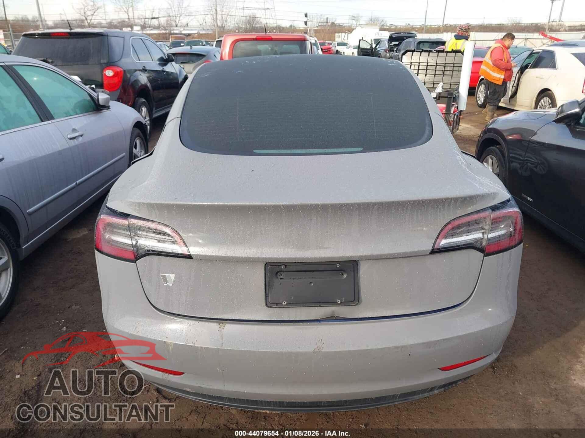 TESLA MODEL 3 2021 - 5YJ3E1EA8MF020672