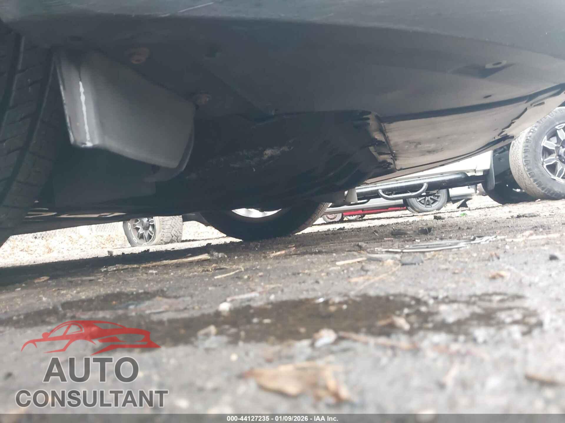 FORD FOCUS 2017 - 1FADP3R42HL258170