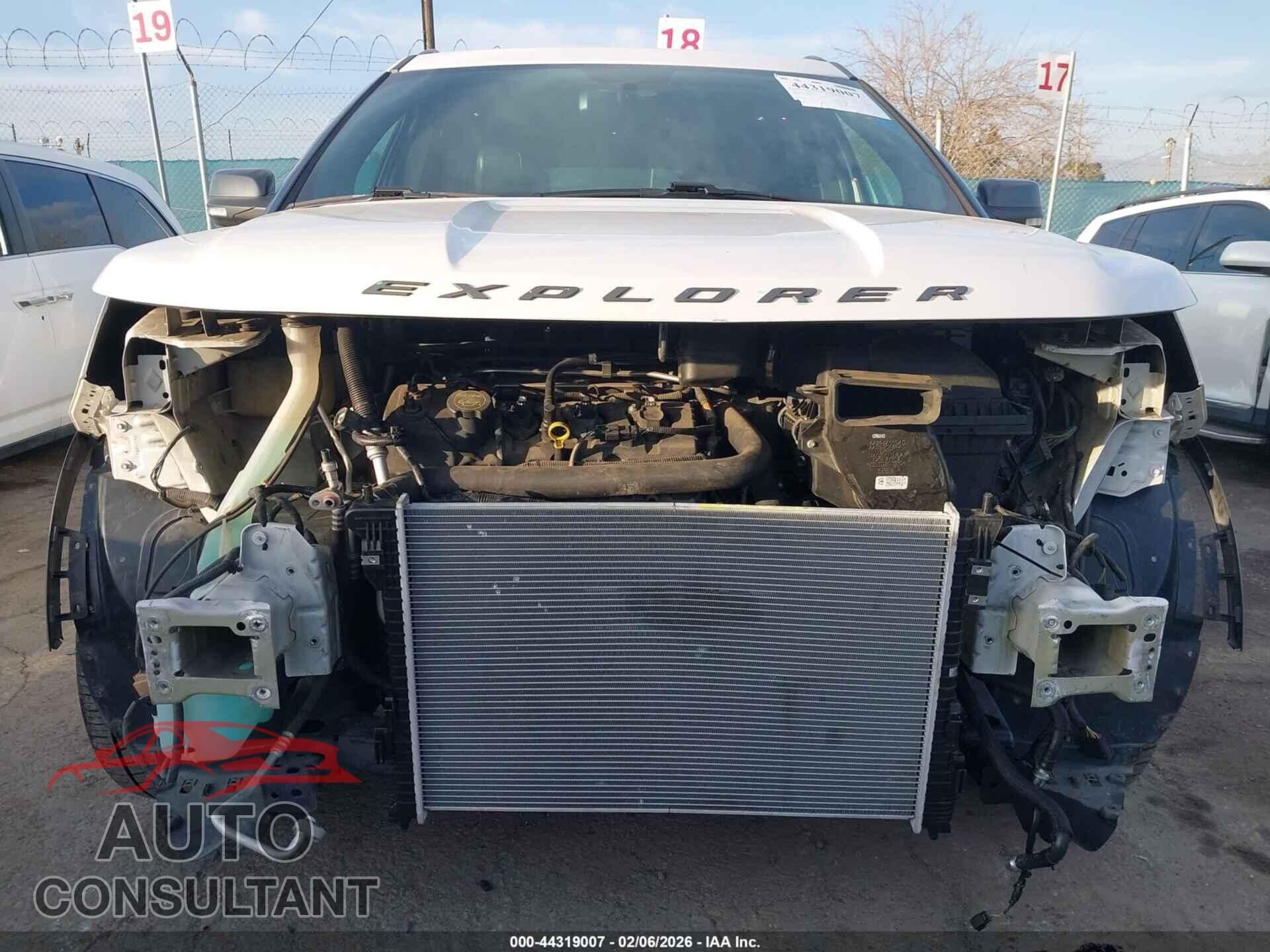 FORD EXPLORER 2018 - 1FM5K7D84JGB32207