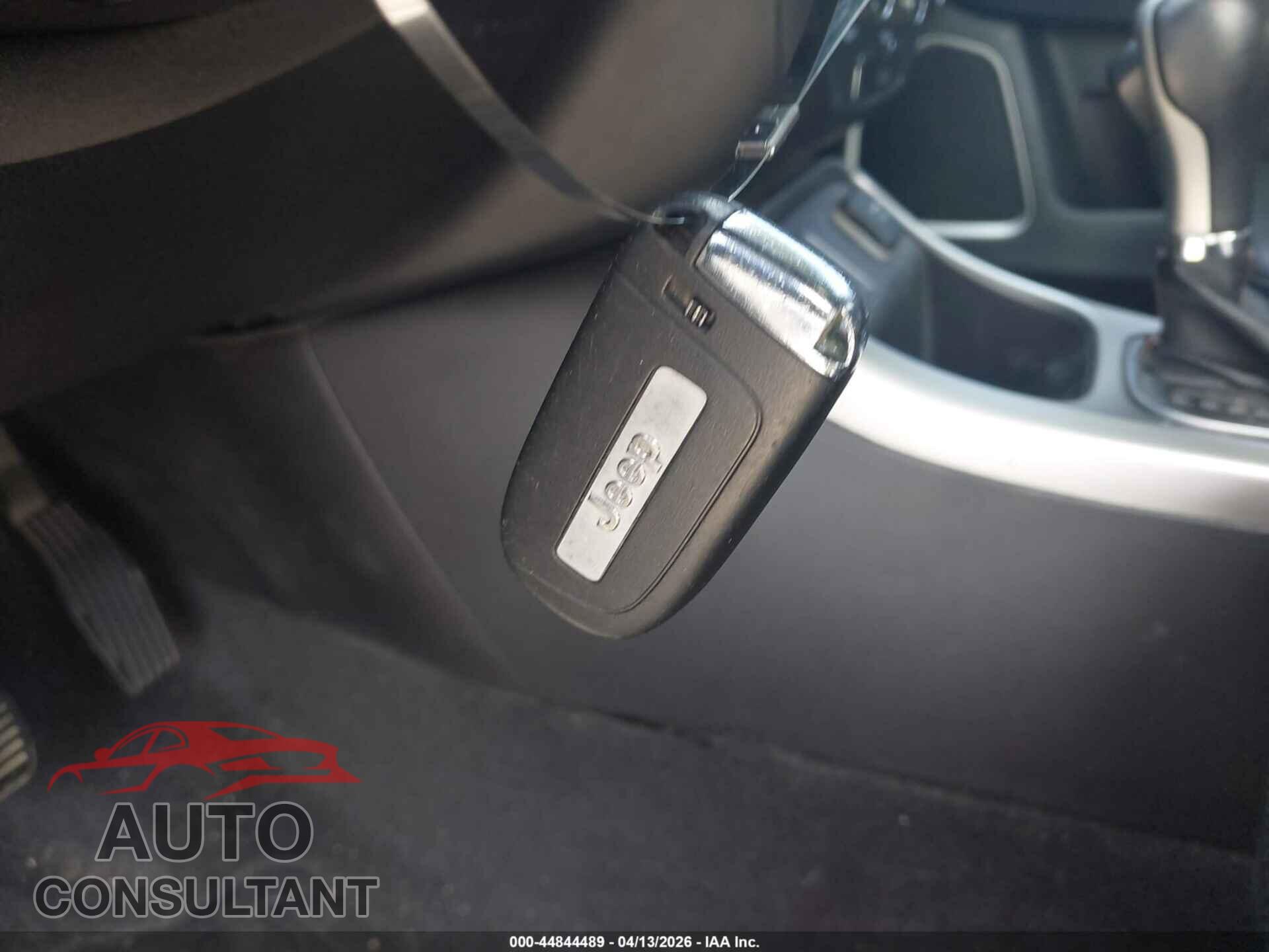 JEEP COMPASS 2018 - 3C4NJCBB2JT468996