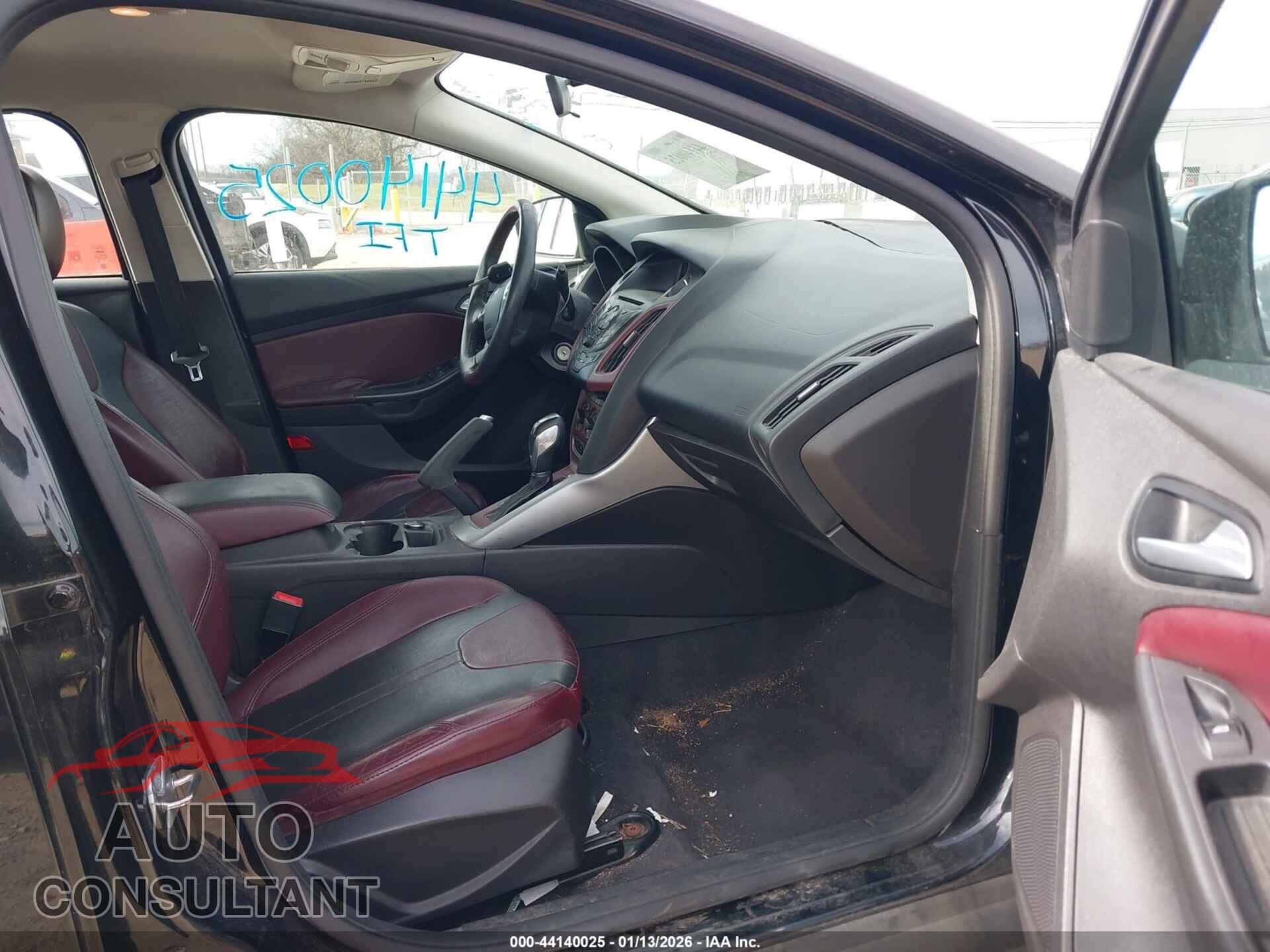 FORD FOCUS 2014 - 1FADP3K20EL455178