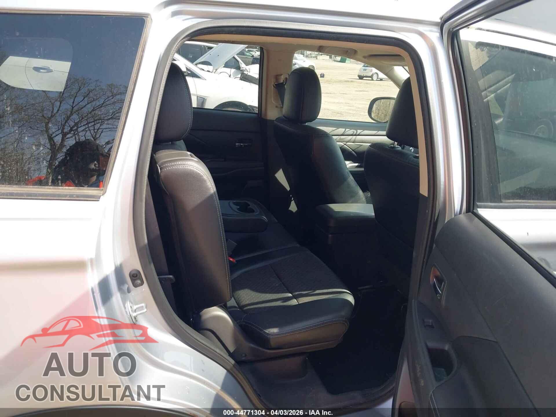 MITSUBISHI OUTLANDER 2015 - JA4AD3A33FZ000110
