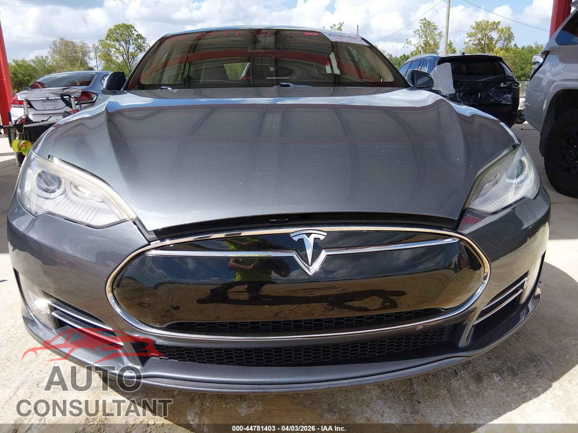 TESLA MODEL S 2013 - 5YJSA1AC2DFP10769