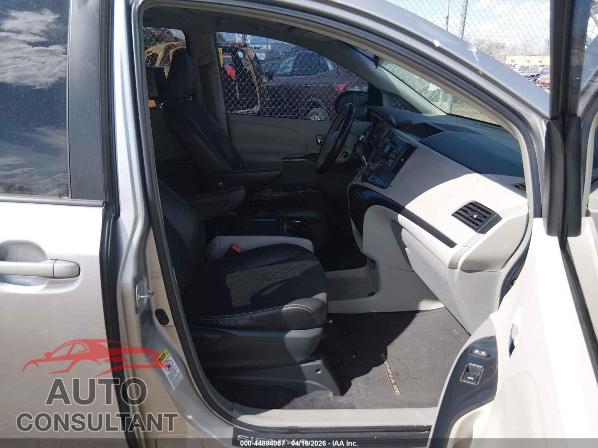 TOYOTA SIENNA 2011 - 5TDXK3DC9BS035439