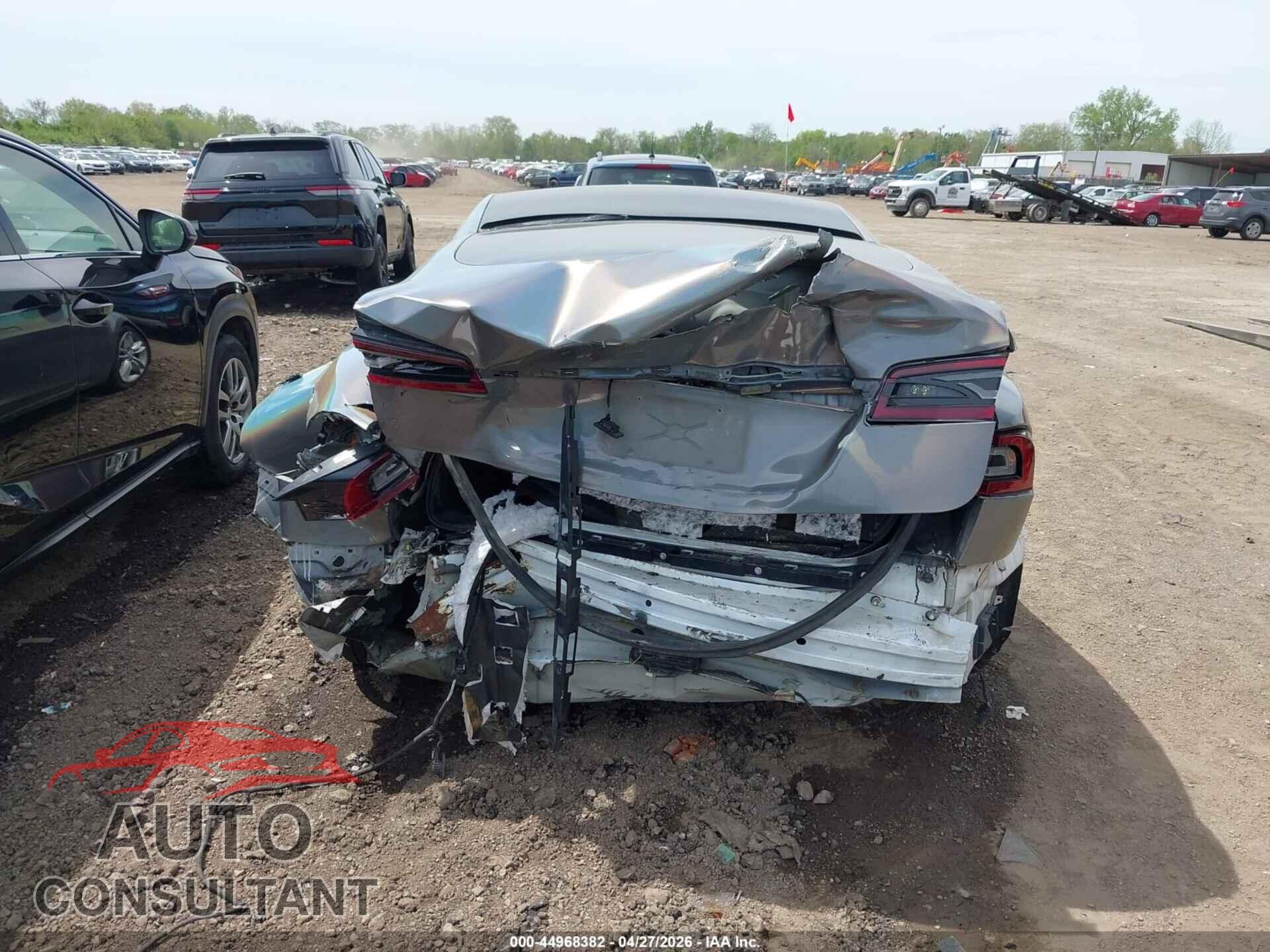 TESLA MODEL S 2015 - 5YJSA1E27FF111743