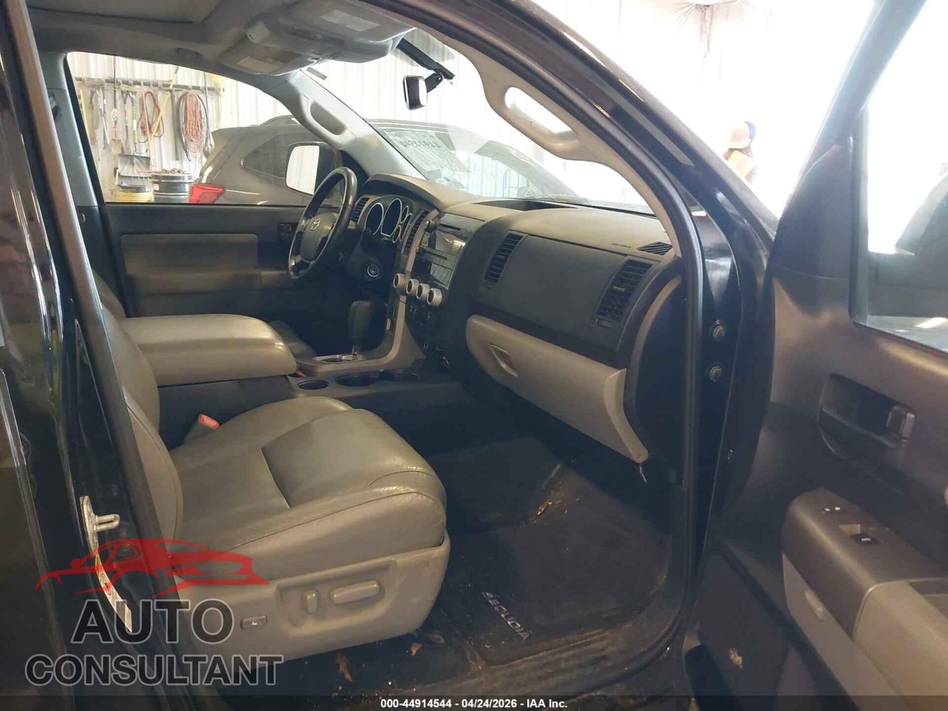 TOYOTA SEQUOIA 2012 - 5TDBW5G19CS066423