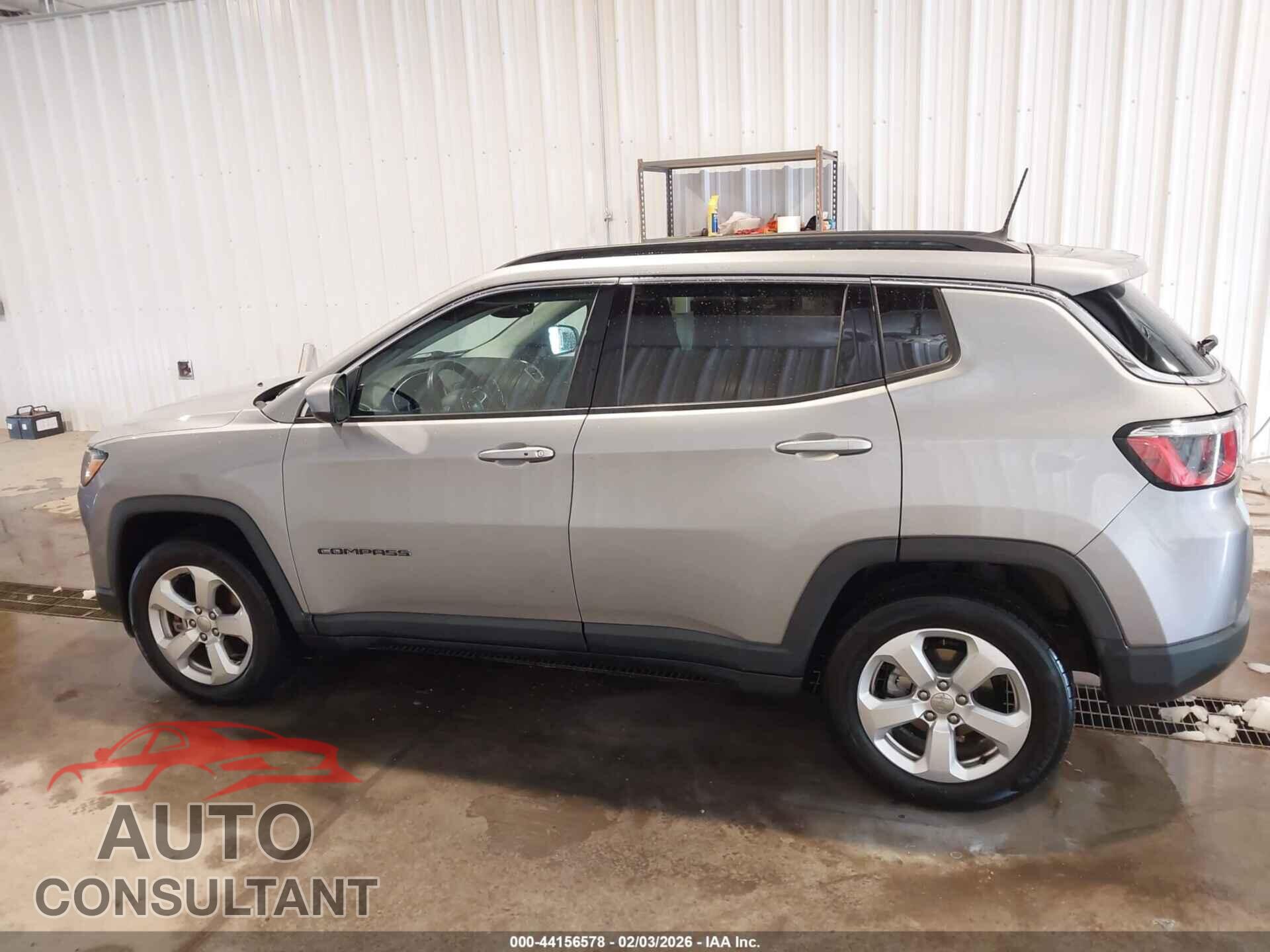 JEEP COMPASS 2018 - 3C4NJDBB9JT161749