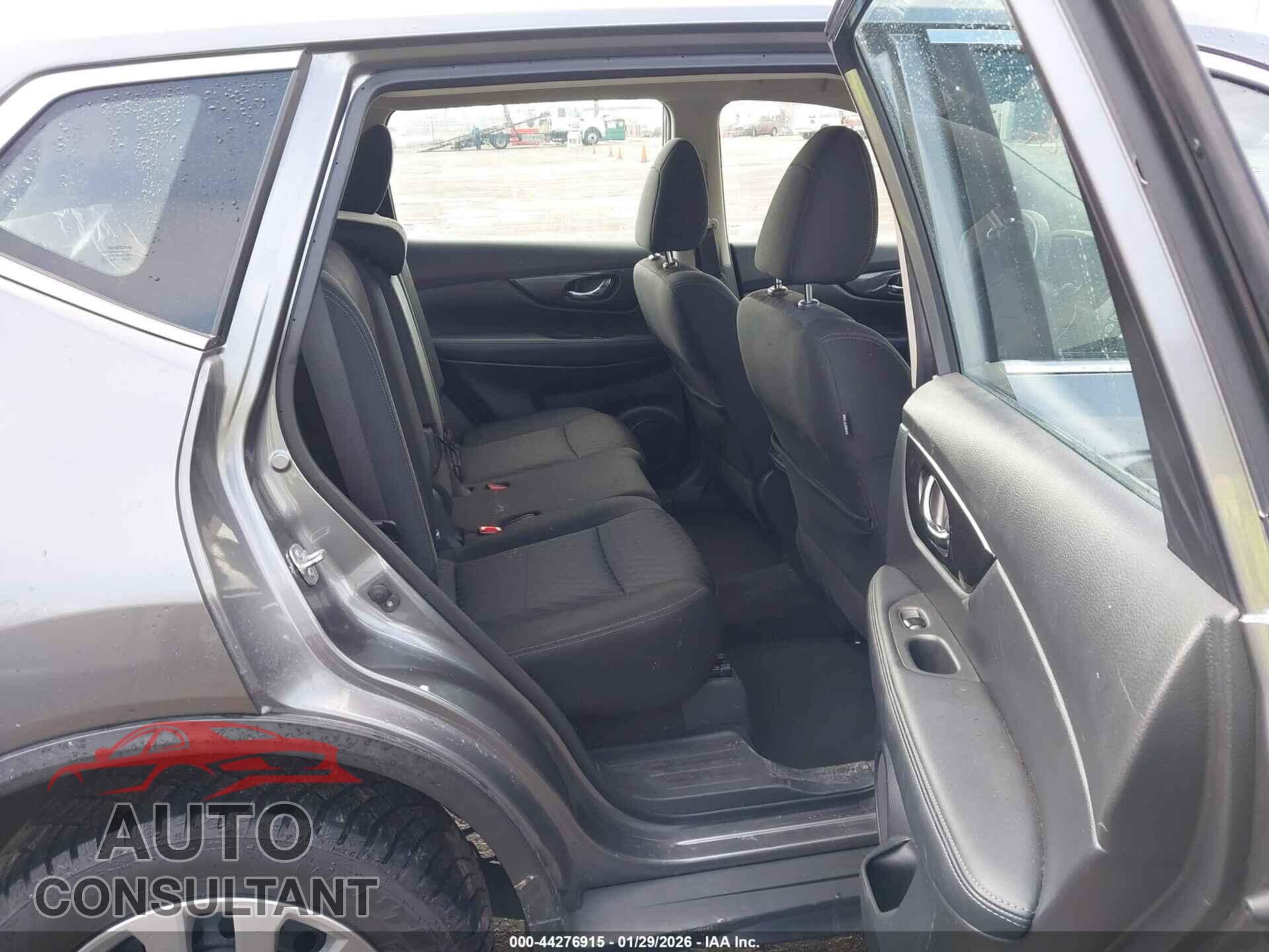 NISSAN ROGUE 2018 - KNMAT2MV1JP583443