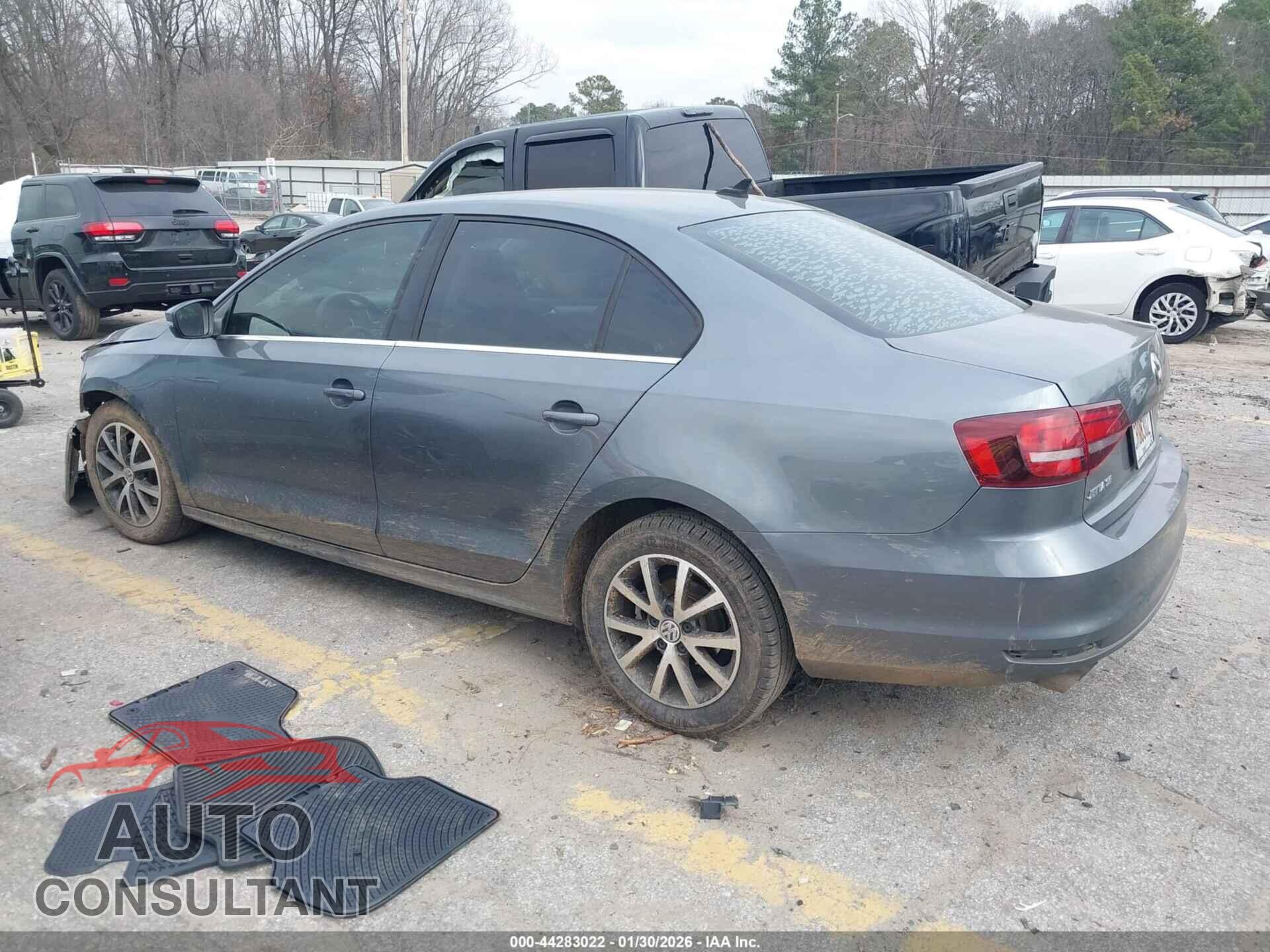 VOLKSWAGEN JETTA 2018 - 3VWDB7AJ1JM229830