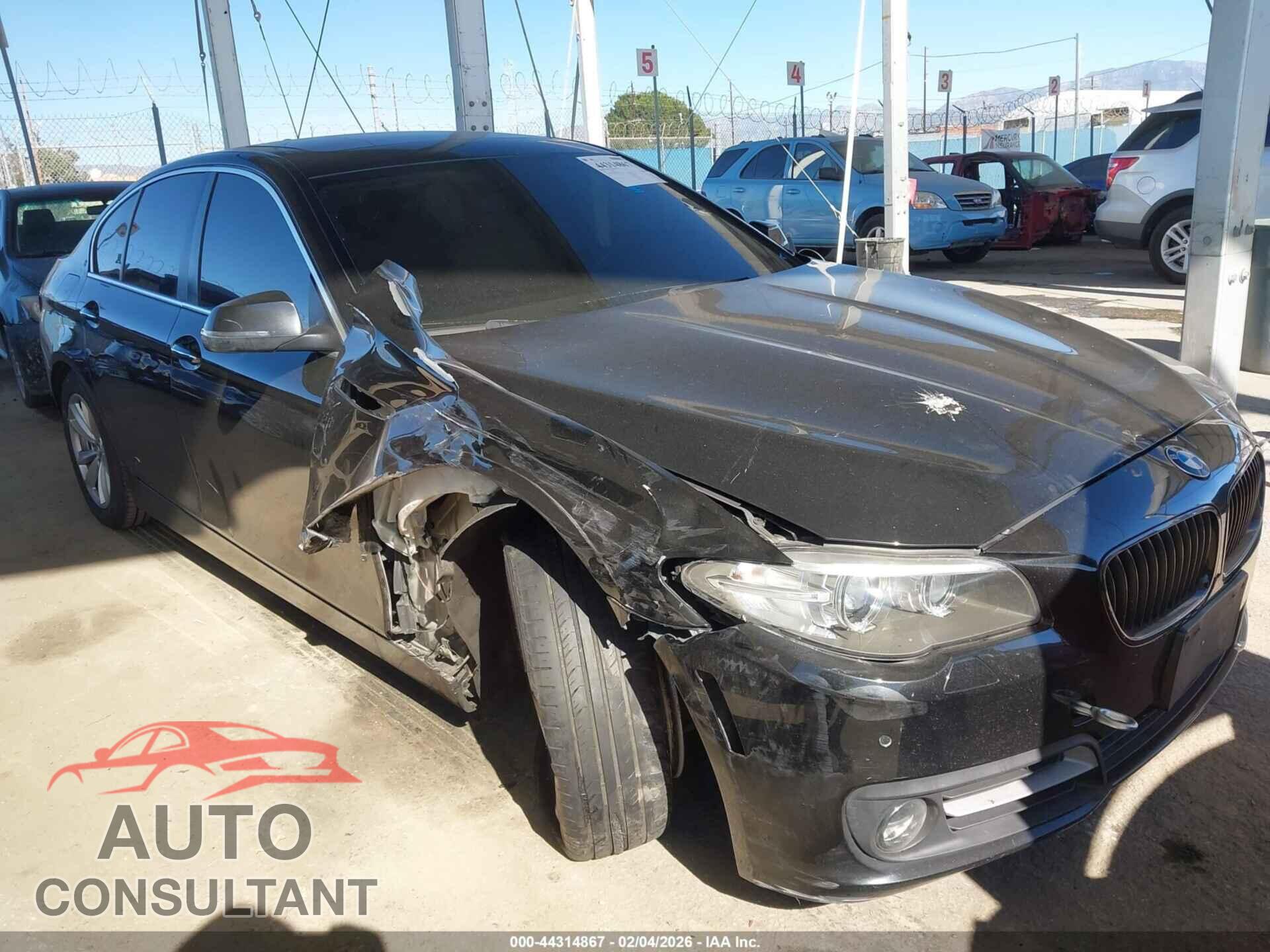 BMW 528I 2016 - WBA5A5C58GG352071