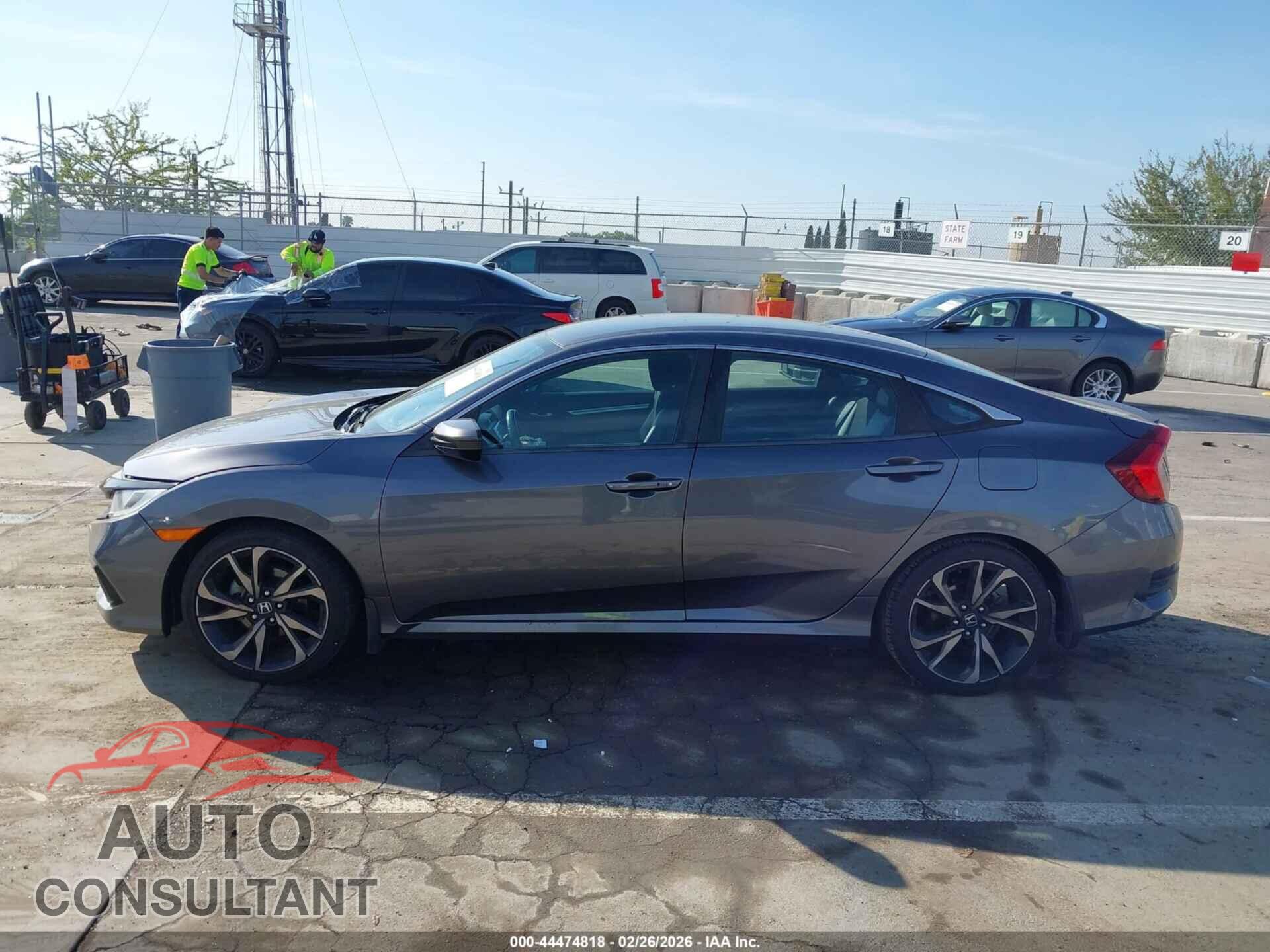 HONDA CIVIC 2019 - 2HGFC2F85KH584065
