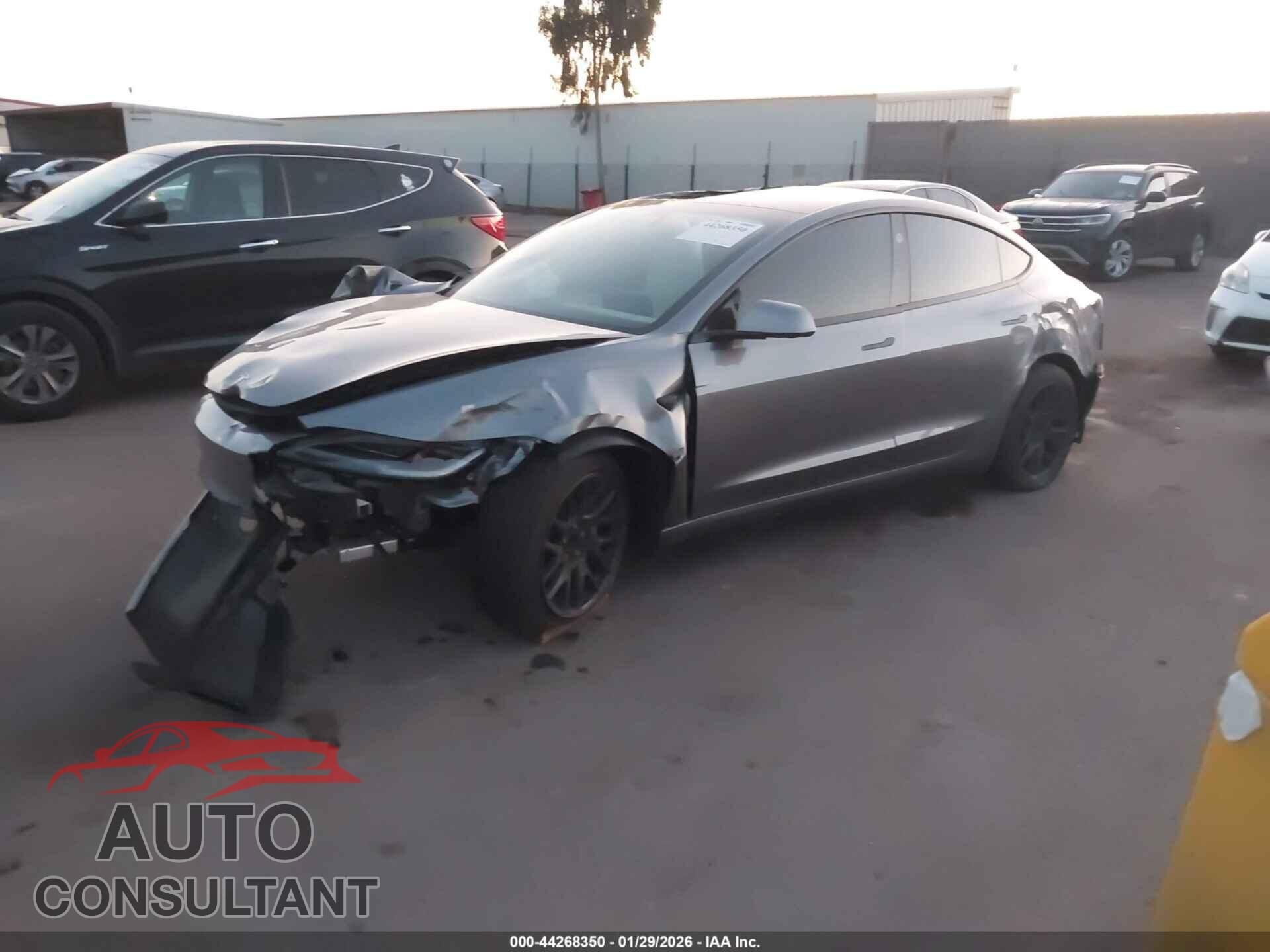 TESLA MODEL 3 2025 - 5YJ3E1EA2SF026433