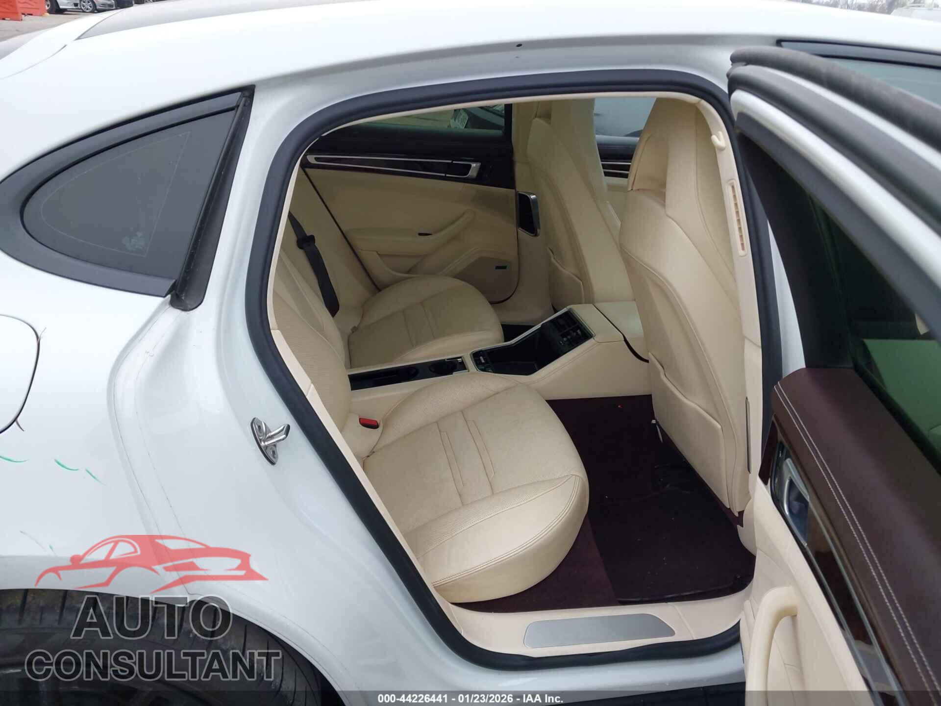 PORSCHE PANAMERA 2018 - WP0AA2A77JL110388