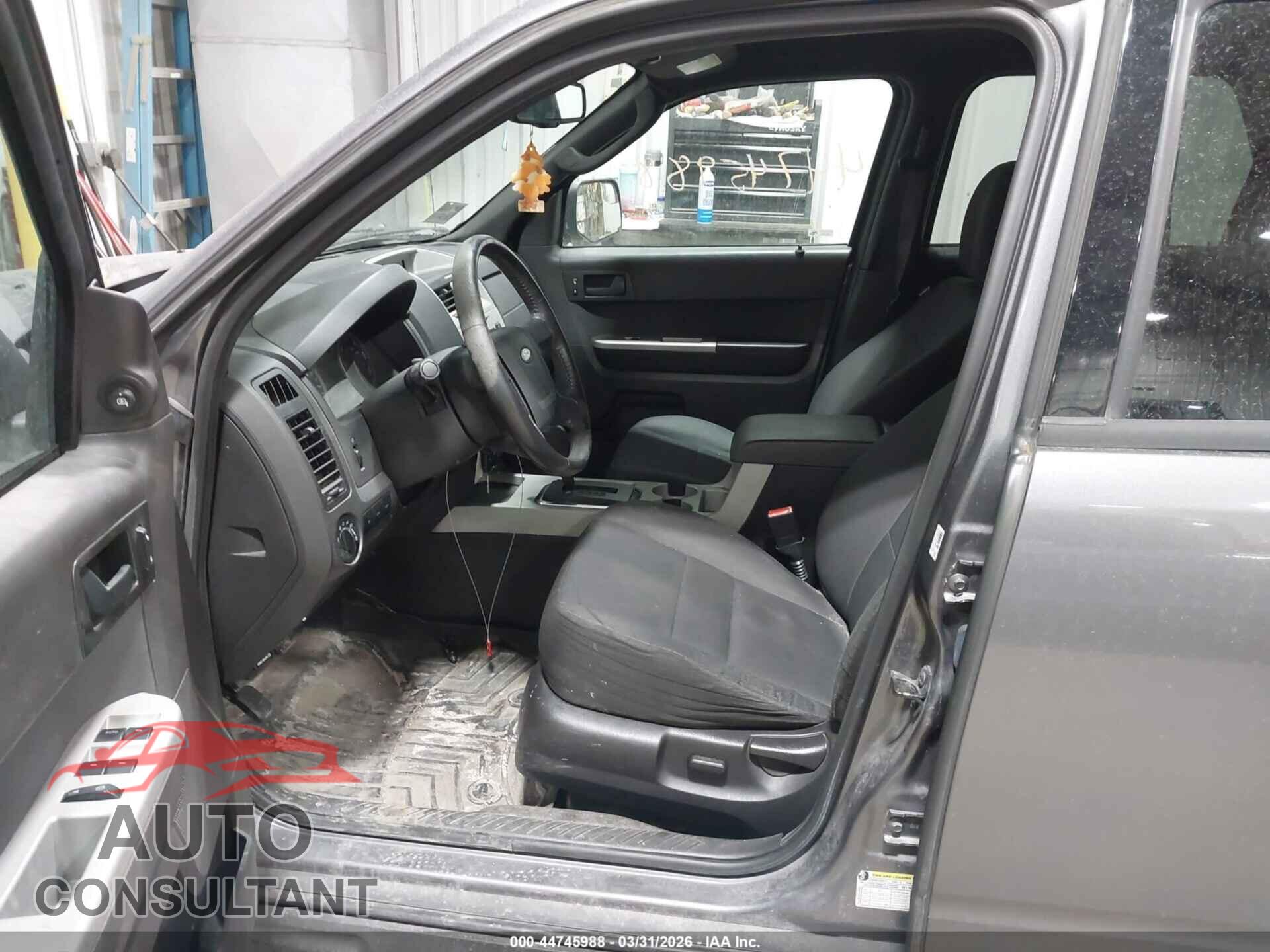 FORD ESCAPE 2011 - 1FMCU9DG7BKC63537