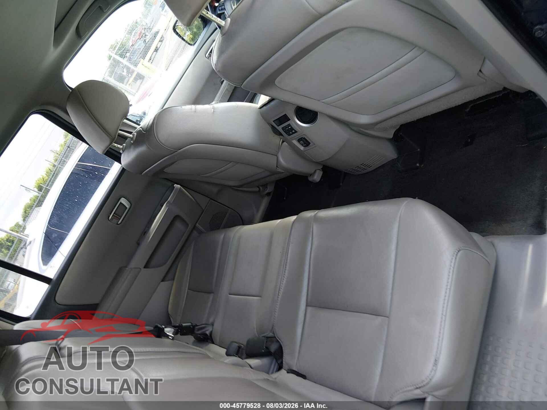 HONDA PILOT 2013 - 5FNYF3H52DB005260