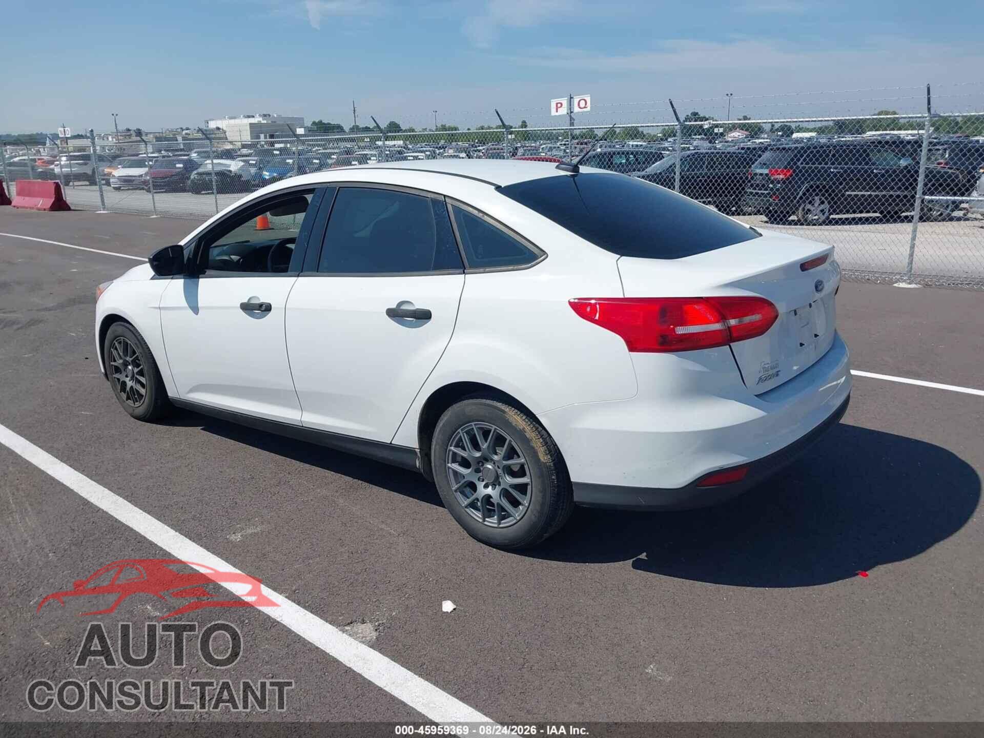 FORD FOCUS 2017 - 1FADP3E29HL257943