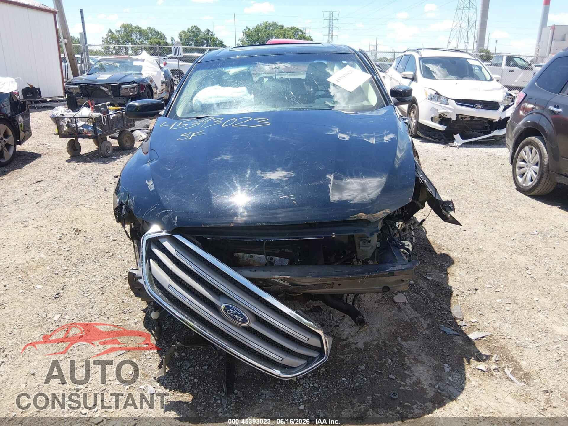 FORD TAURUS 2017 - 1FAHP2E85HG104842