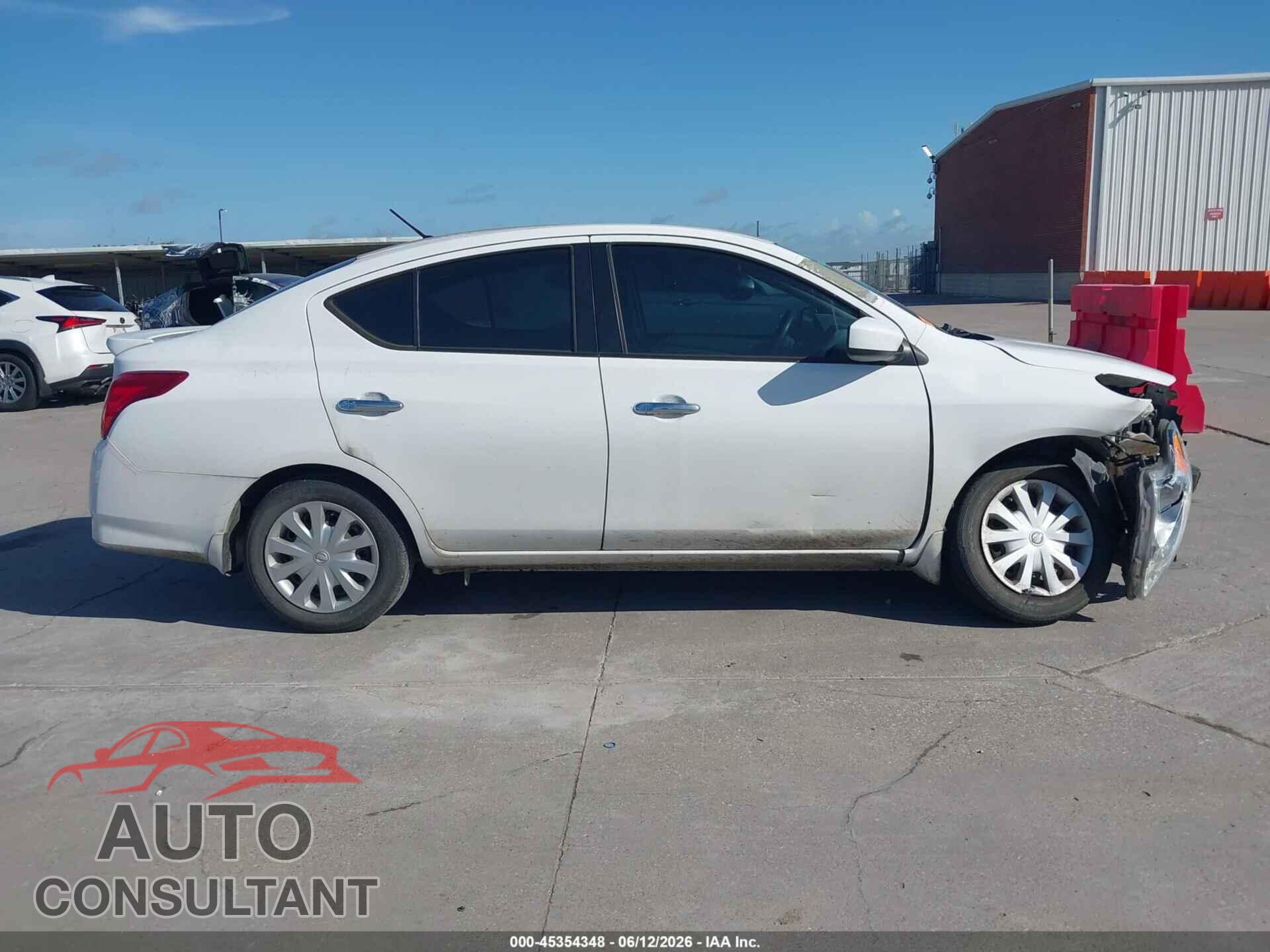 NISSAN VERSA 2017 - 3N1CN7AP3HL840875