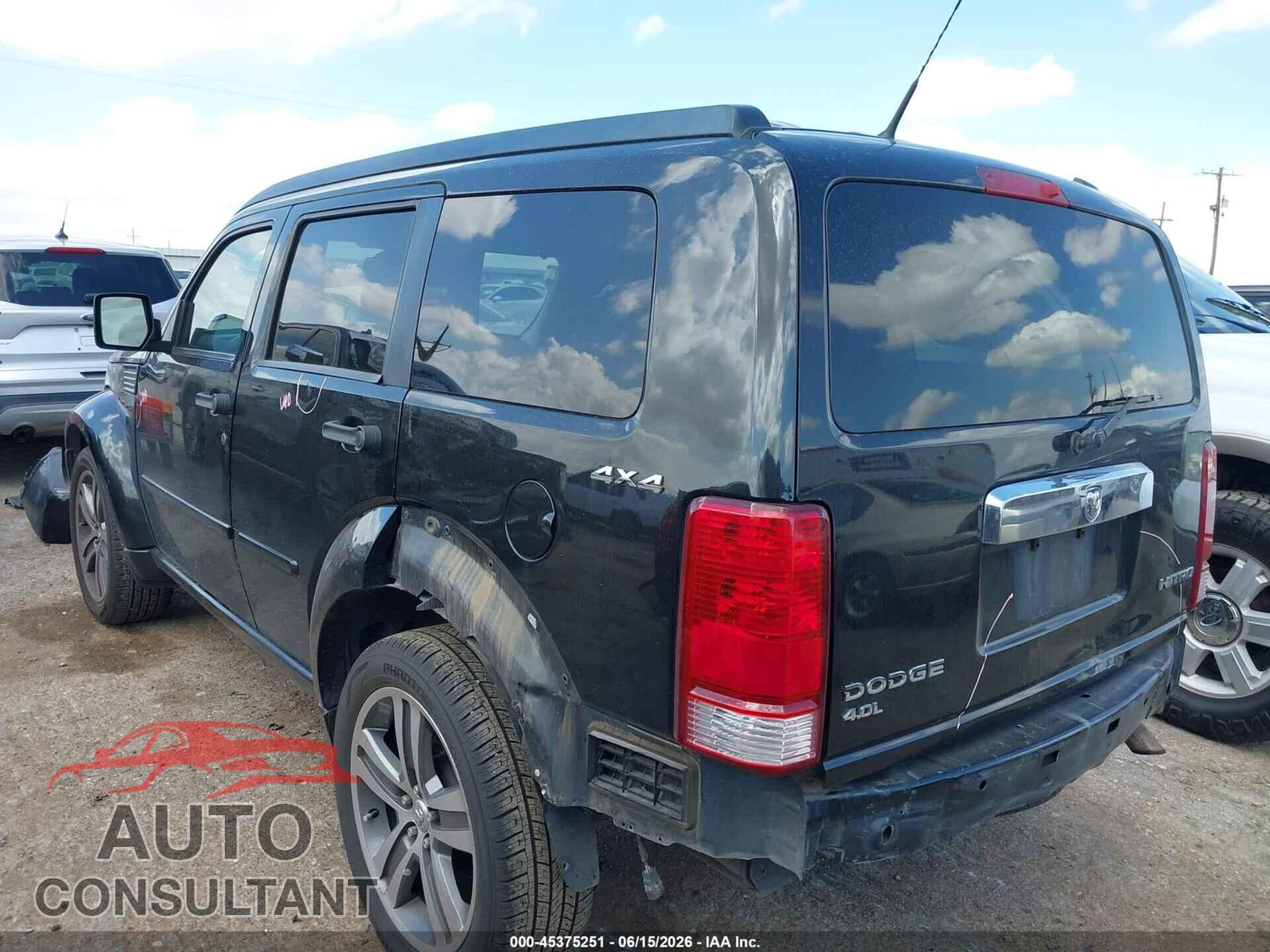 DODGE NITRO 2011 - 1D4PU7GX3BW553128