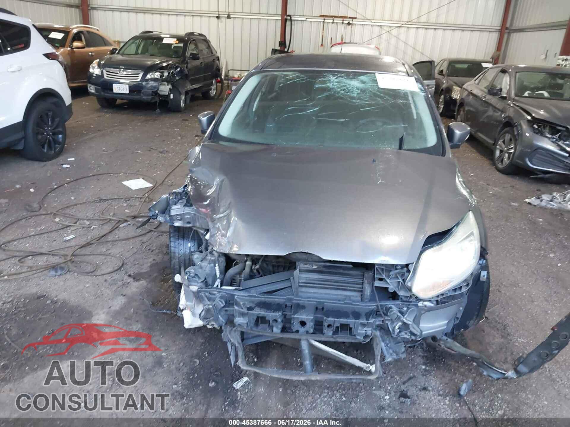 FORD FOCUS 2014 - 1FADP3F25EL438886
