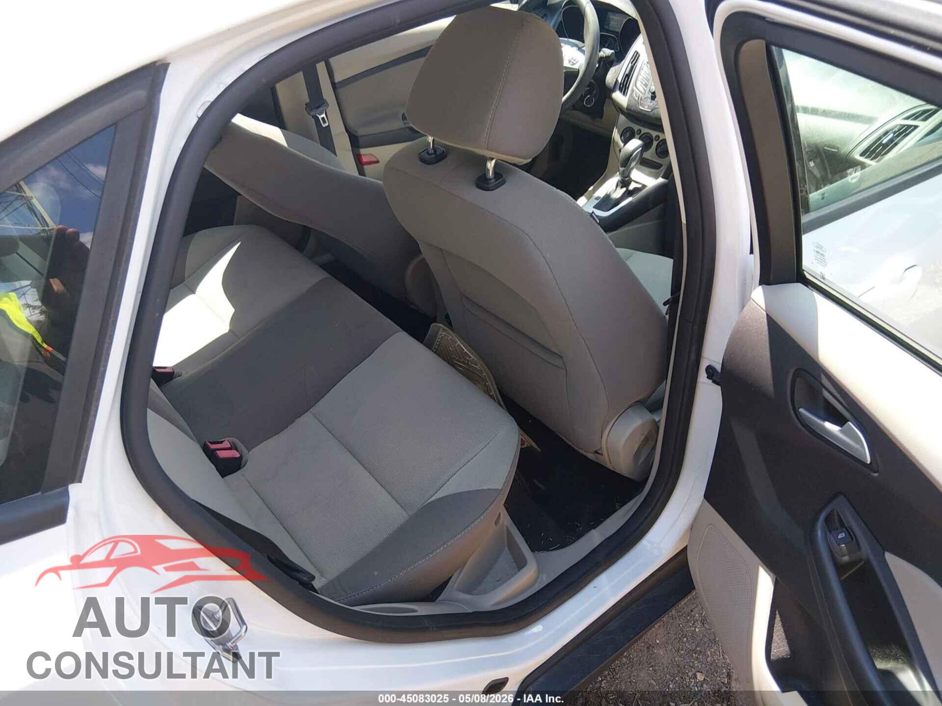 FORD FOCUS 2014 - 1FADP3F2XEL378409