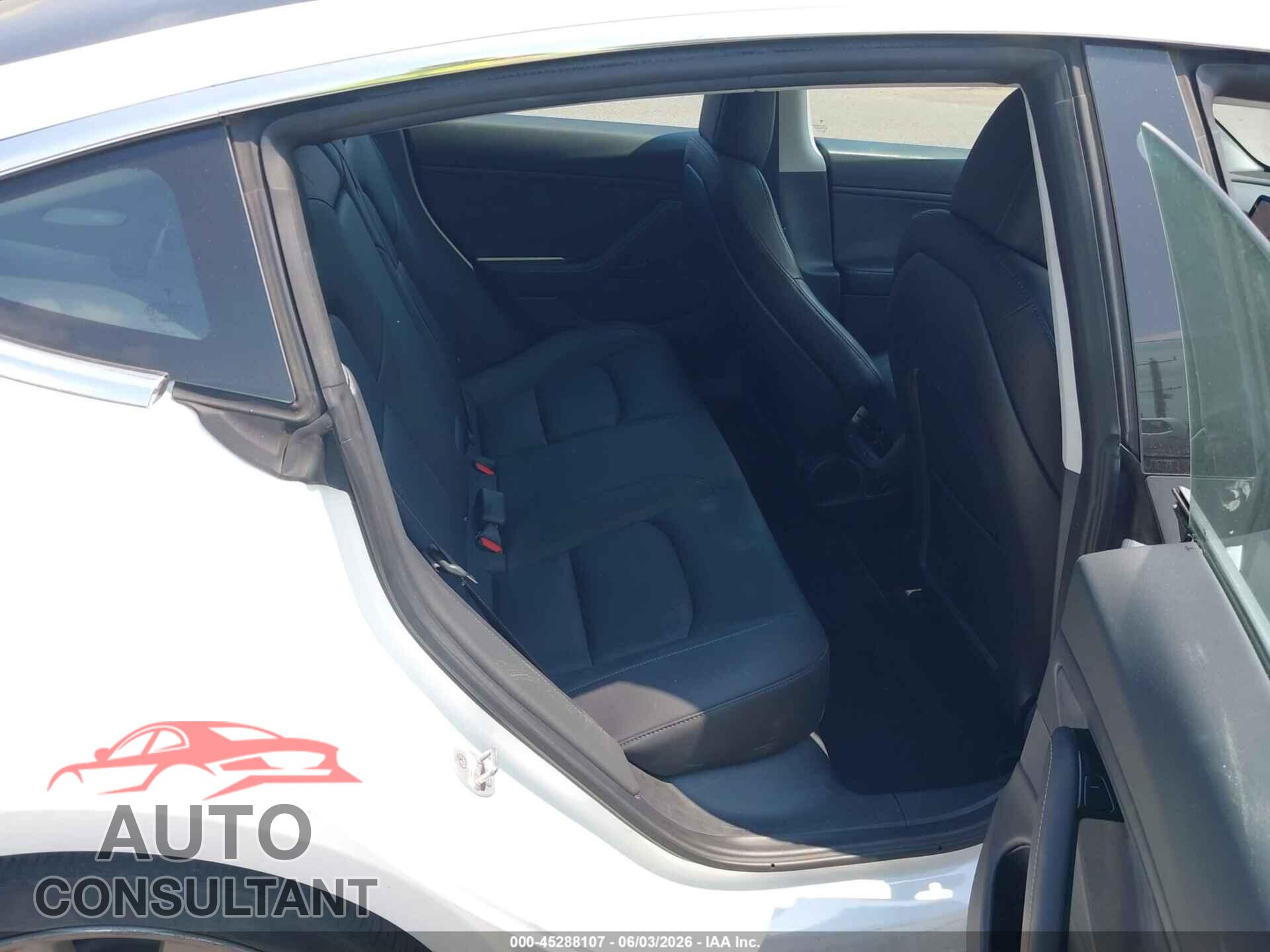 TESLA MODEL 3 2018 - 5YJ3E1EA6JF126470