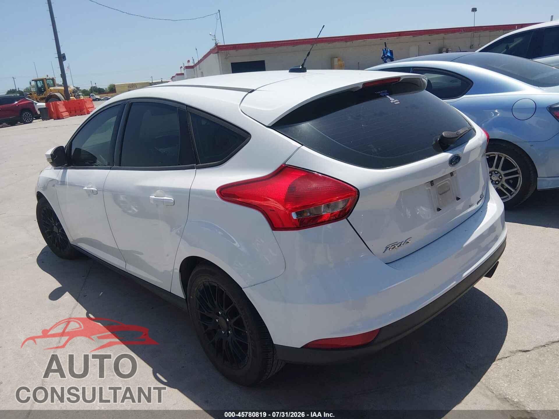 FORD FOCUS 2015 - 1FADP3K24FL271069