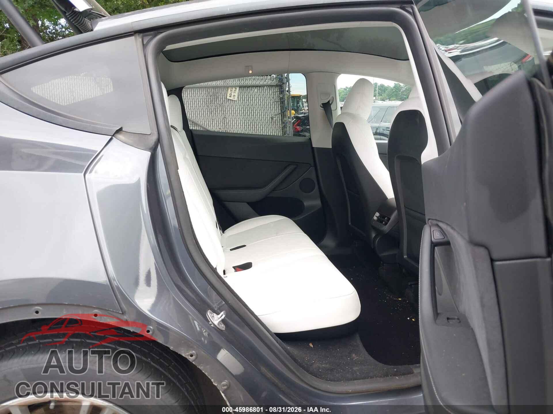 TESLA MODEL Y 2023 - 7SAYGDEEXPF854227