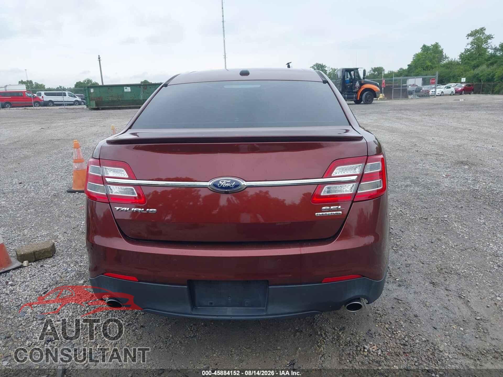 FORD TAURUS 2015 - 1FAHP2E82FG156748