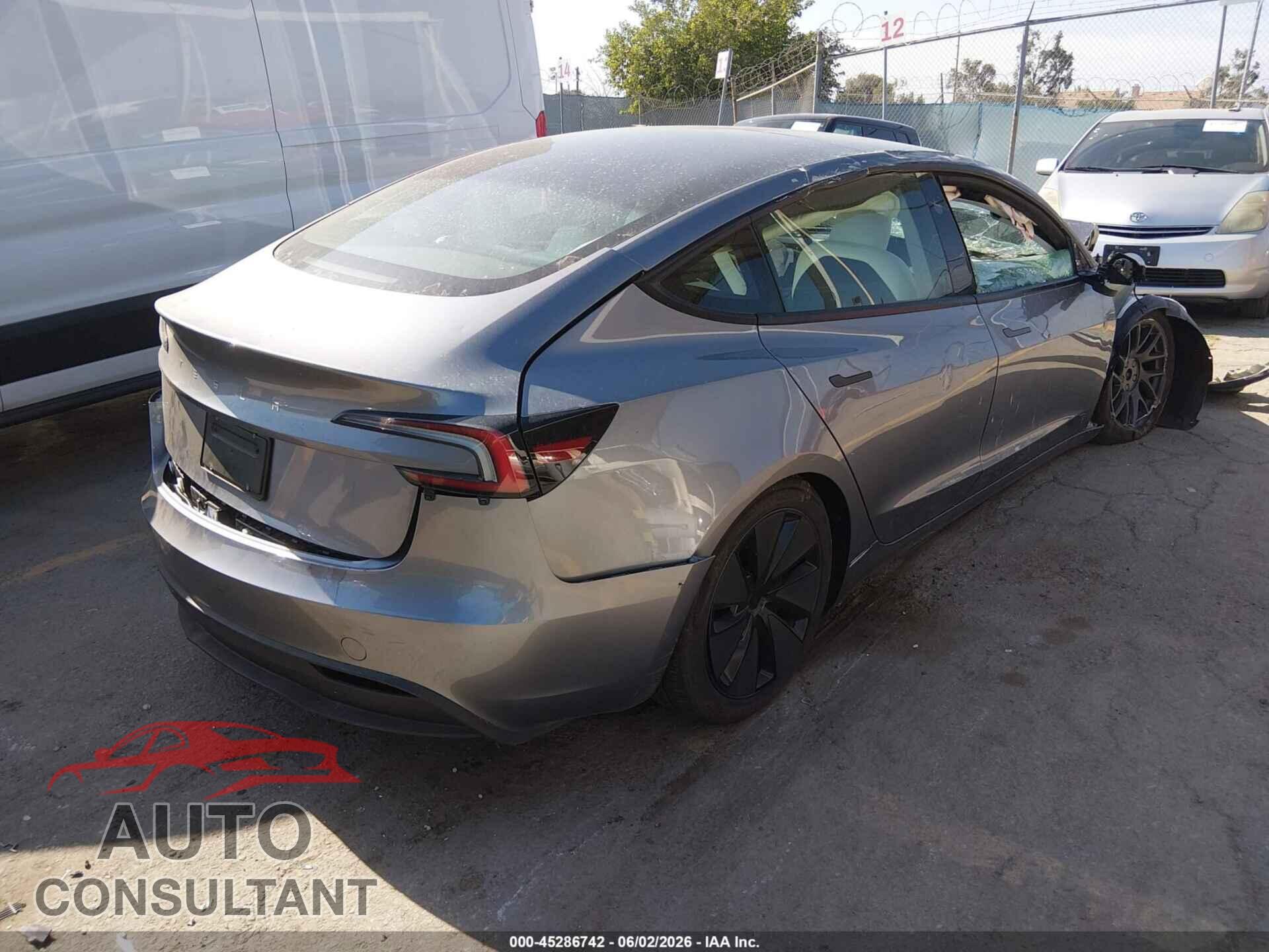 TESLA MODEL 3 2025 - 5YJ3E1EAXSF005796