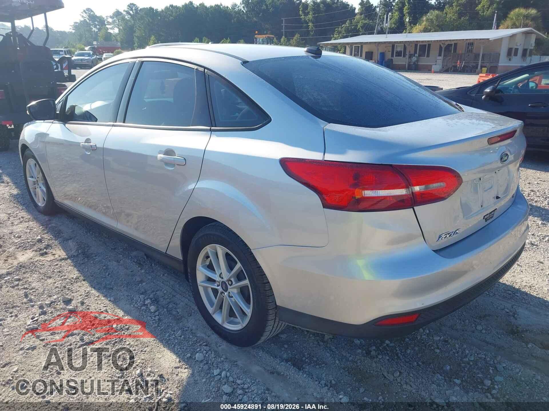 FORD FOCUS 2017 - 1FADP3F24HL338900