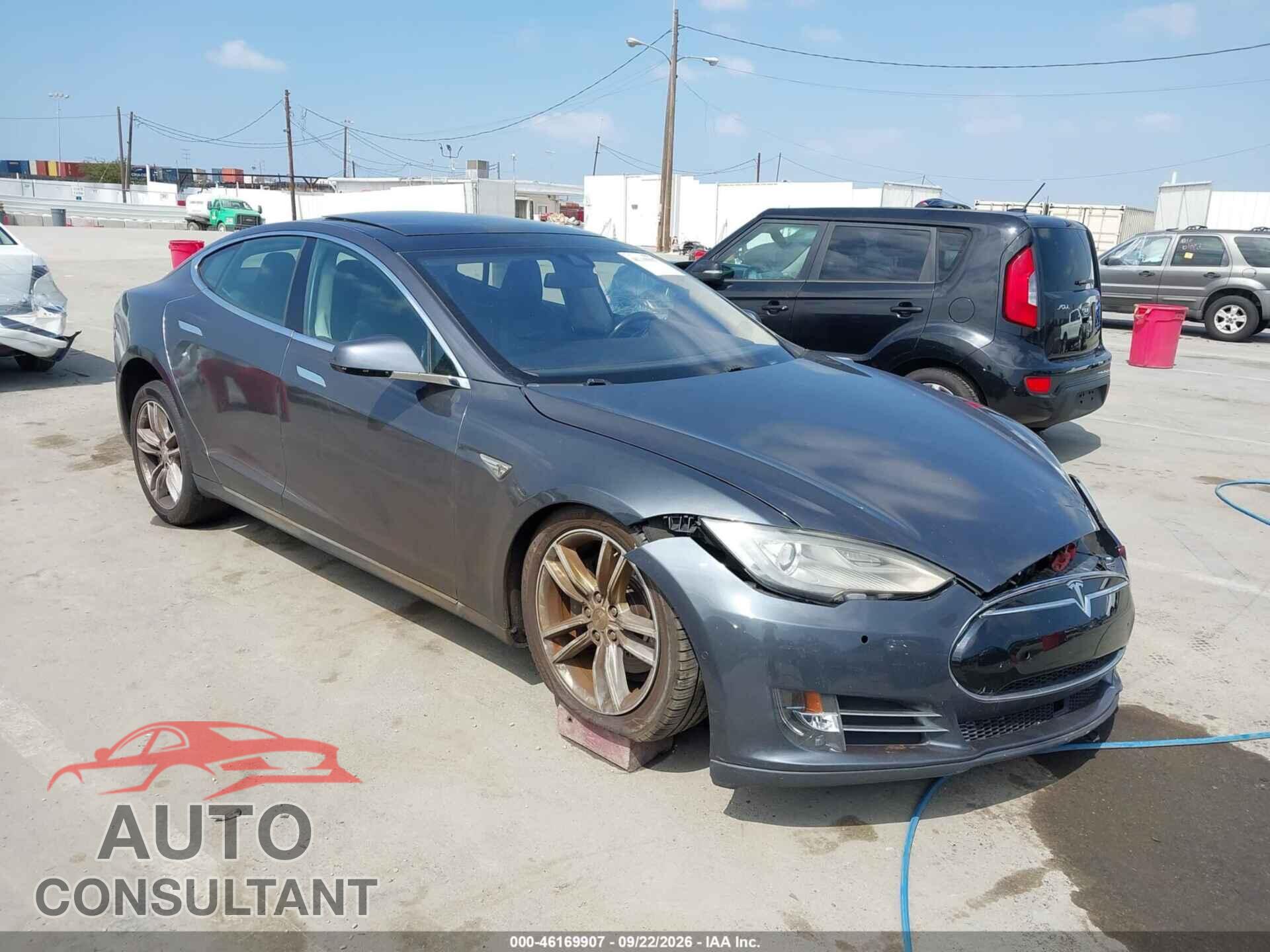 TESLA MODEL S 2014 - 5YJSA1H17EFP65059
