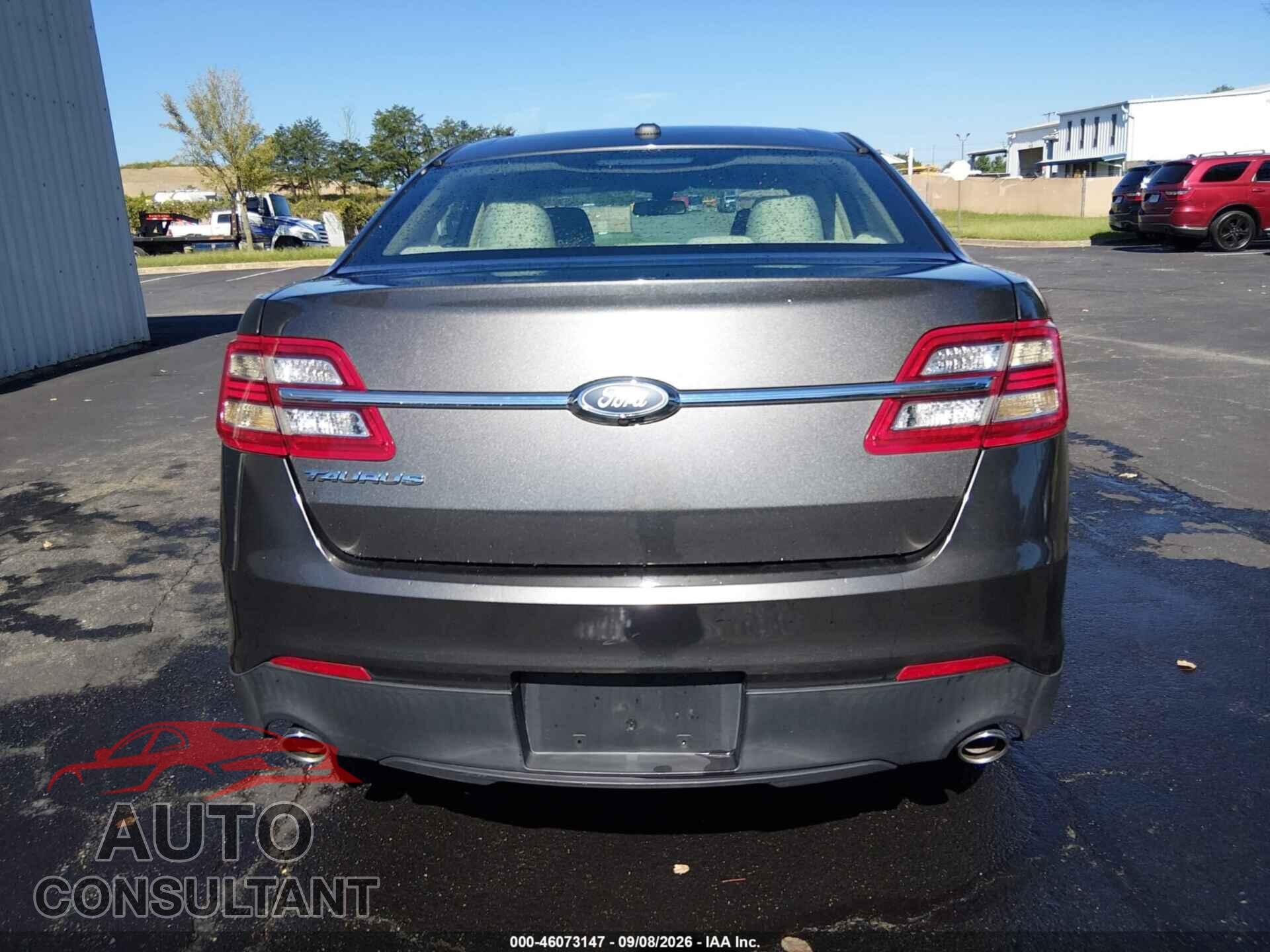 FORD TAURUS 2017 - 1FAHP2D85HG115583