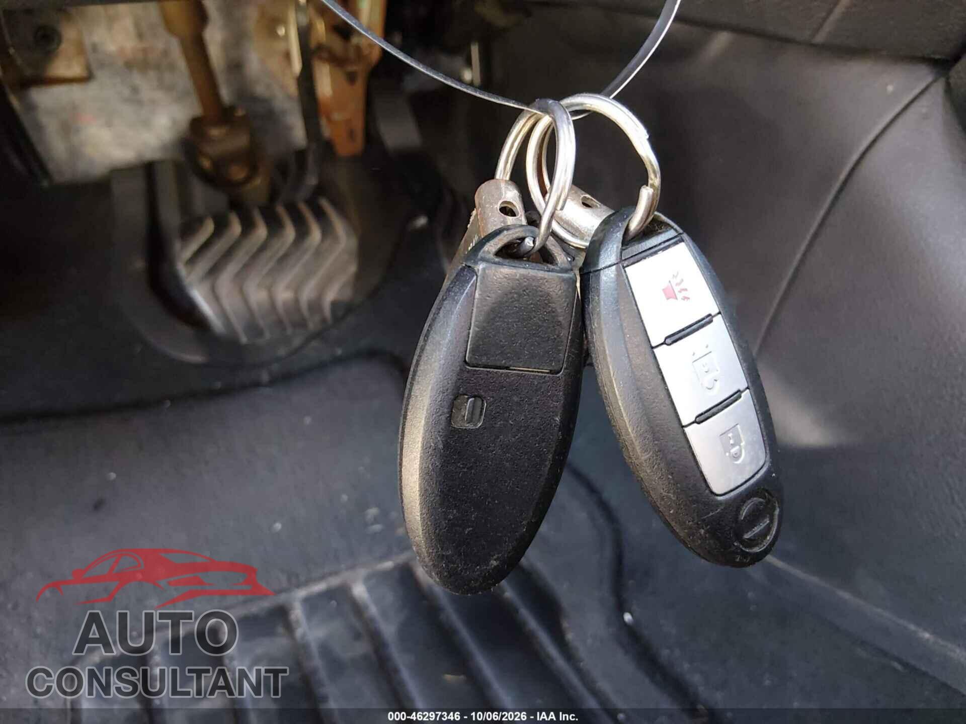 NISSAN ROGUE 2015 - KNMAT2MV4FP524250