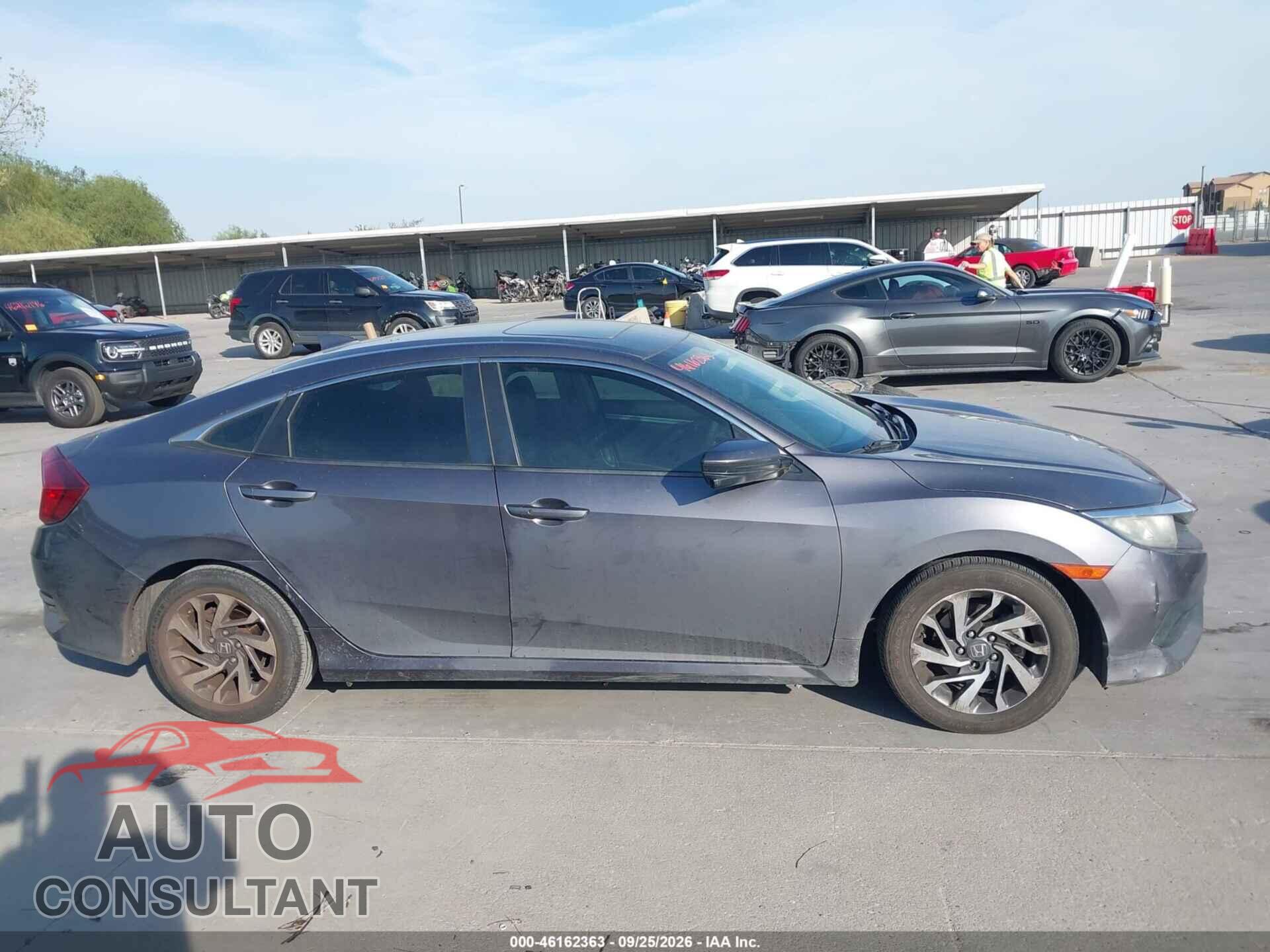 HONDA CIVIC 2018 - 19XFC2F70JE009470