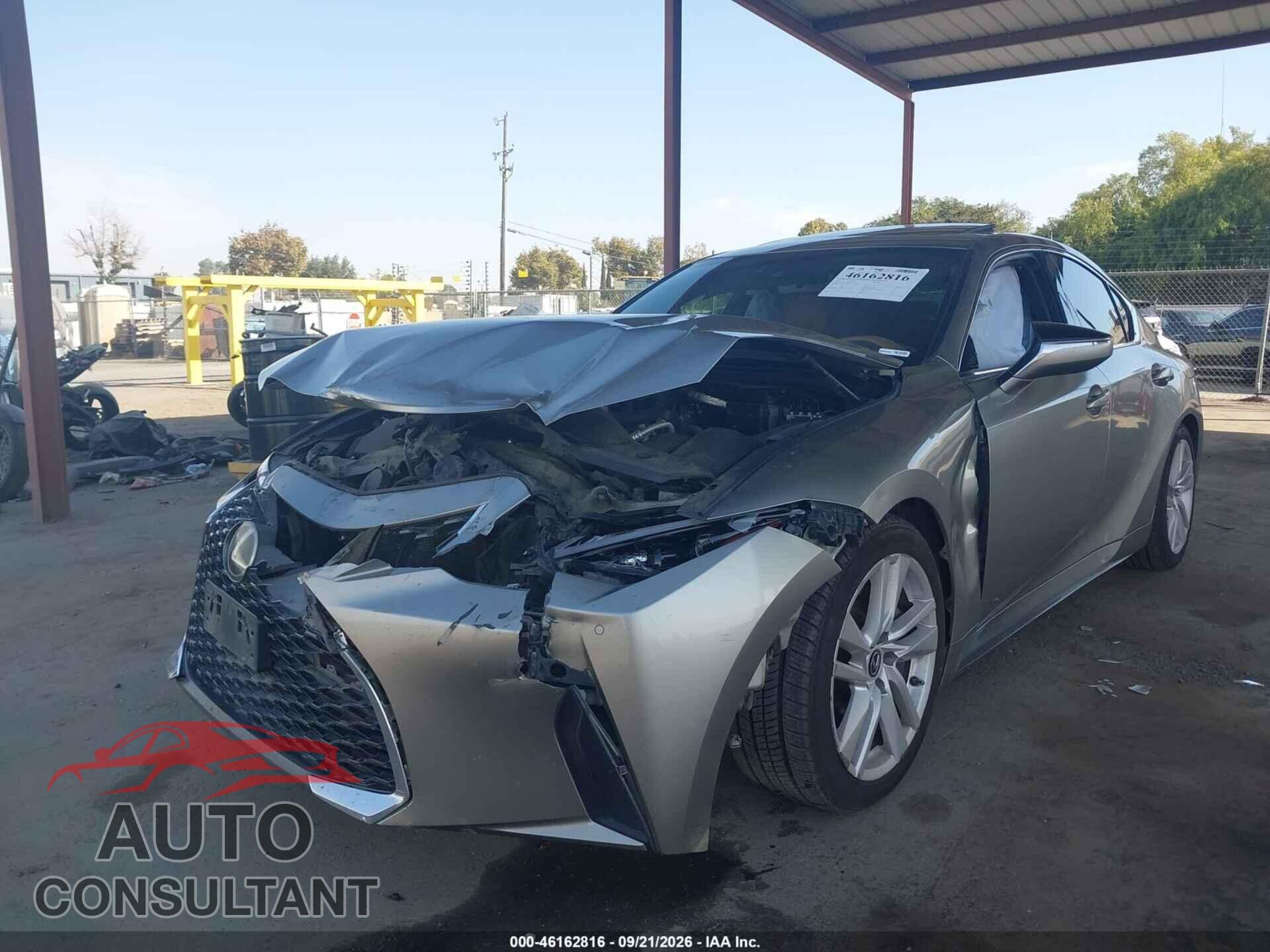 LEXUS IS 300 2021 - JTHCA1D24M5113596