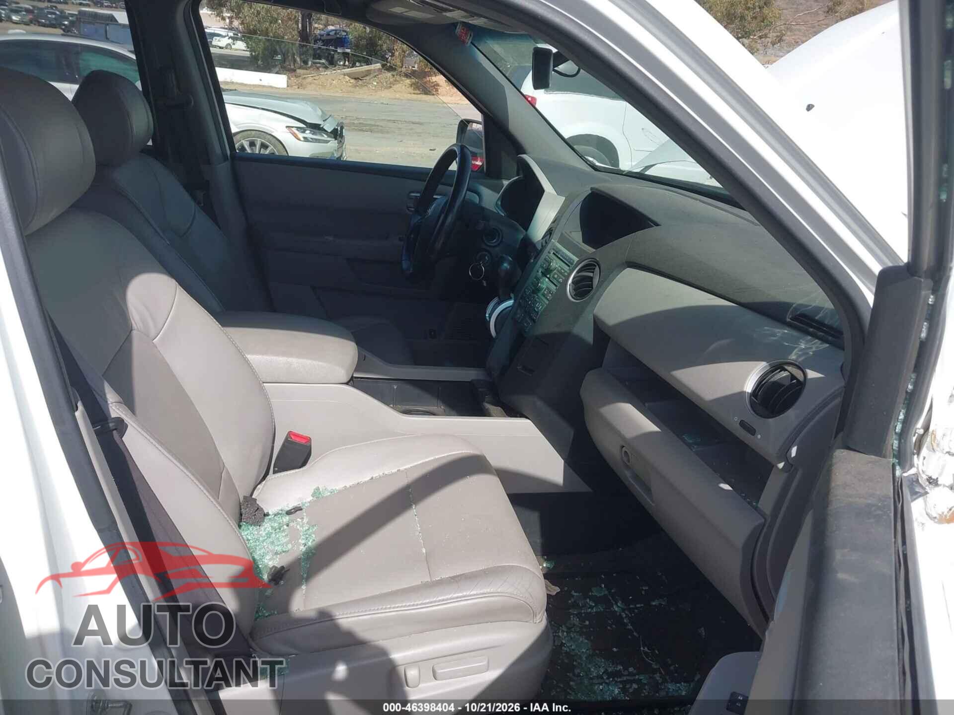 HONDA PILOT 2011 - 5FNYF3H66BB032595