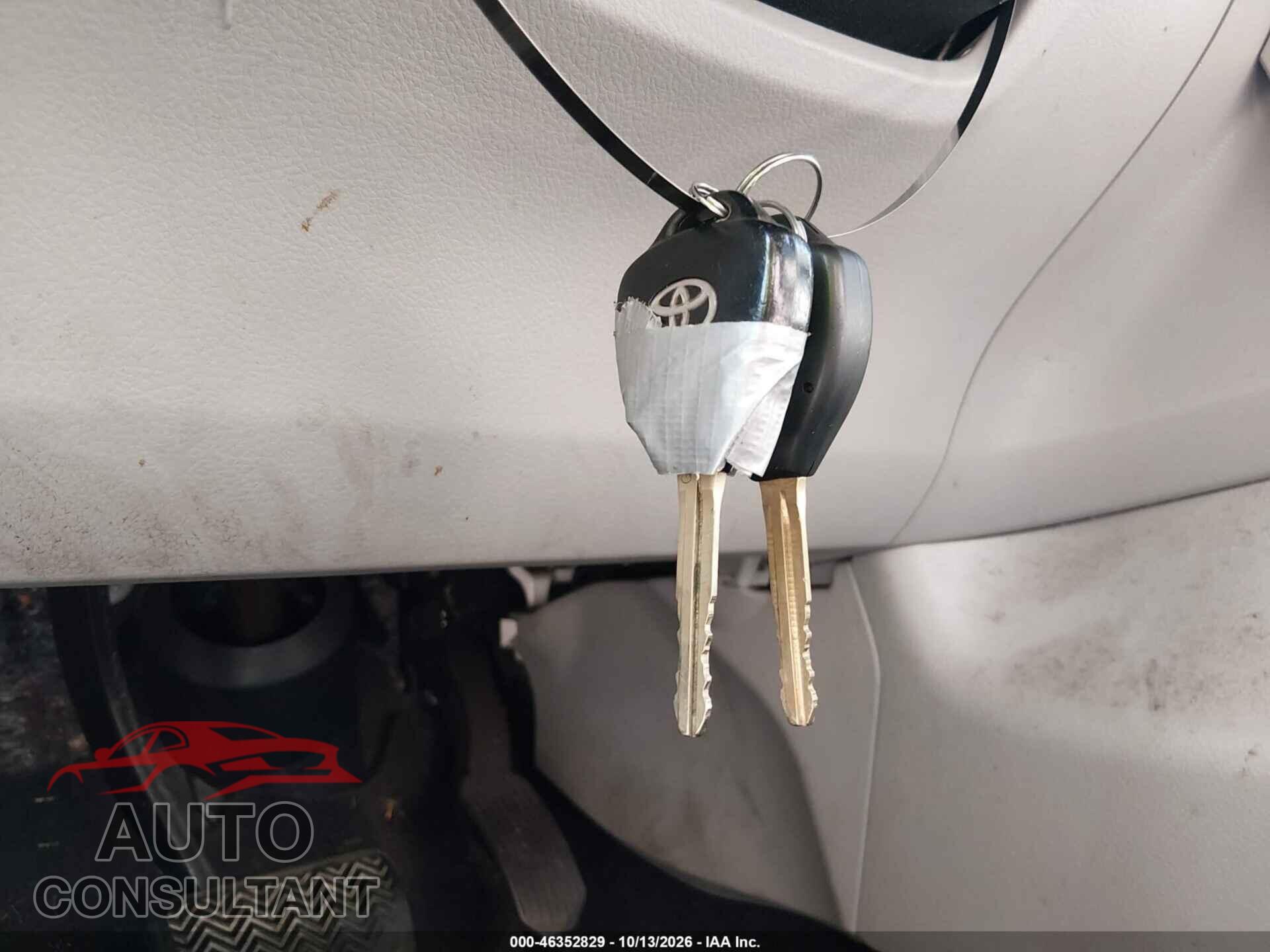 TOYOTA COROLLA 2013 - 2T1BU4EEXDC955697