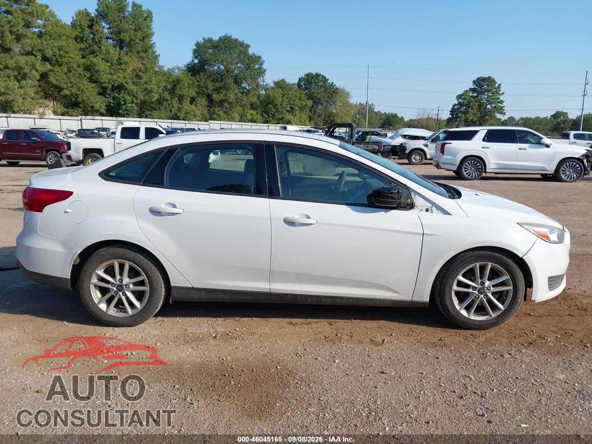 FORD FOCUS 2017 - 1FADP3F22HL331153