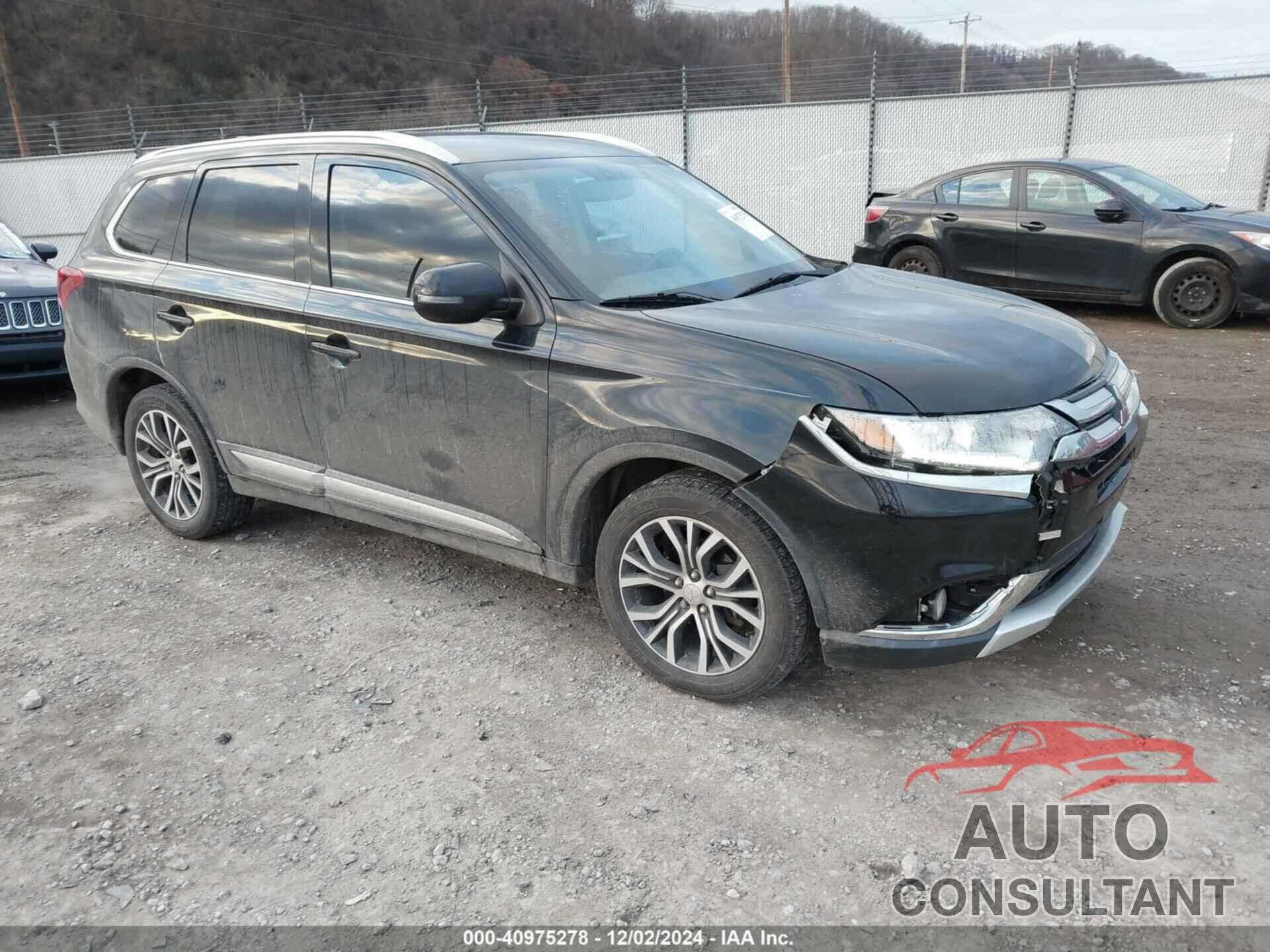 MITSUBISHI OUTLANDER 2018 - JA4AD3A31JJ000890