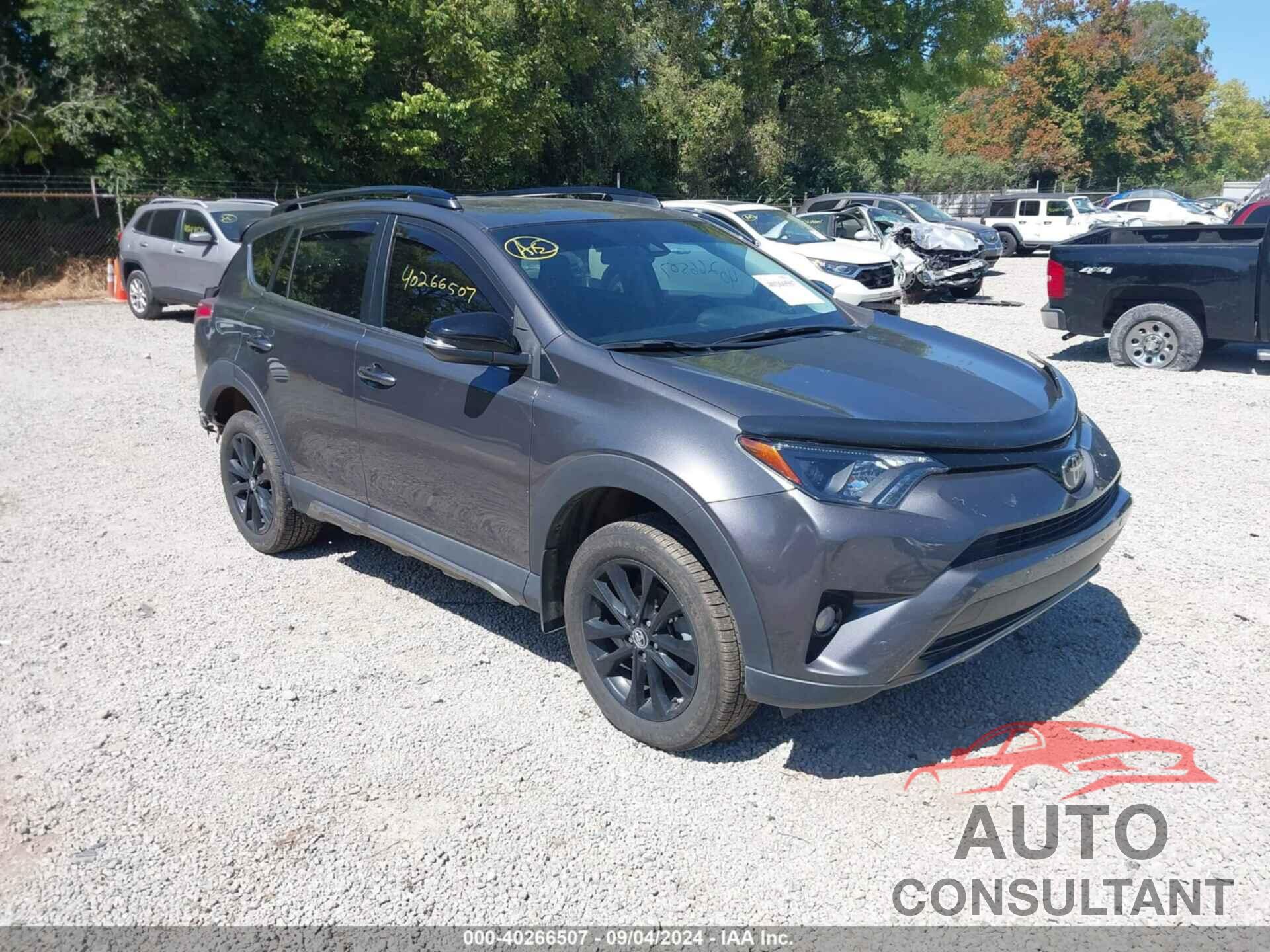 TOYOTA RAV4 2018 - 2T3RFREV5JW810171