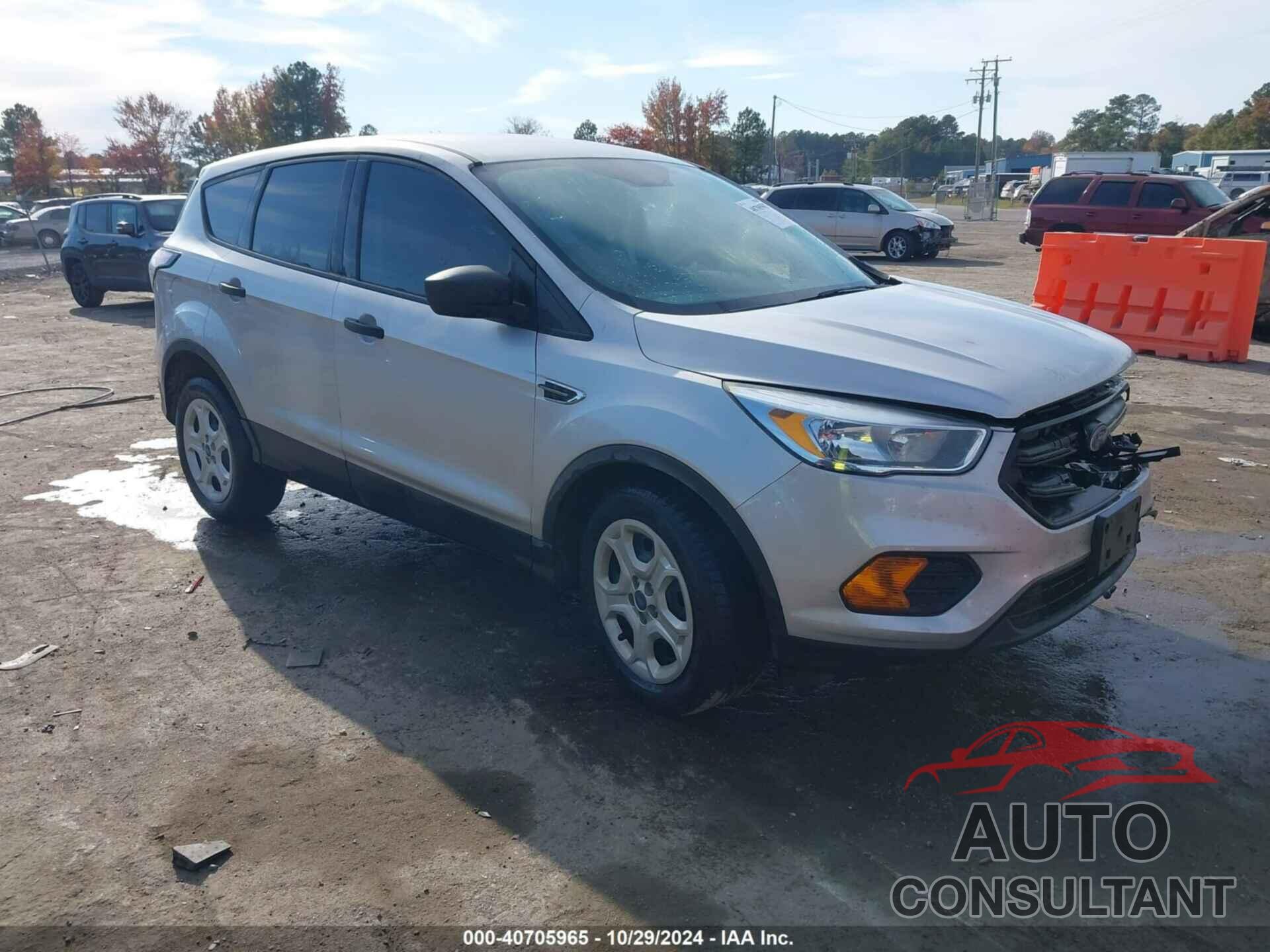 FORD ESCAPE 2017 - 1FMCU0F7XHUD56896
