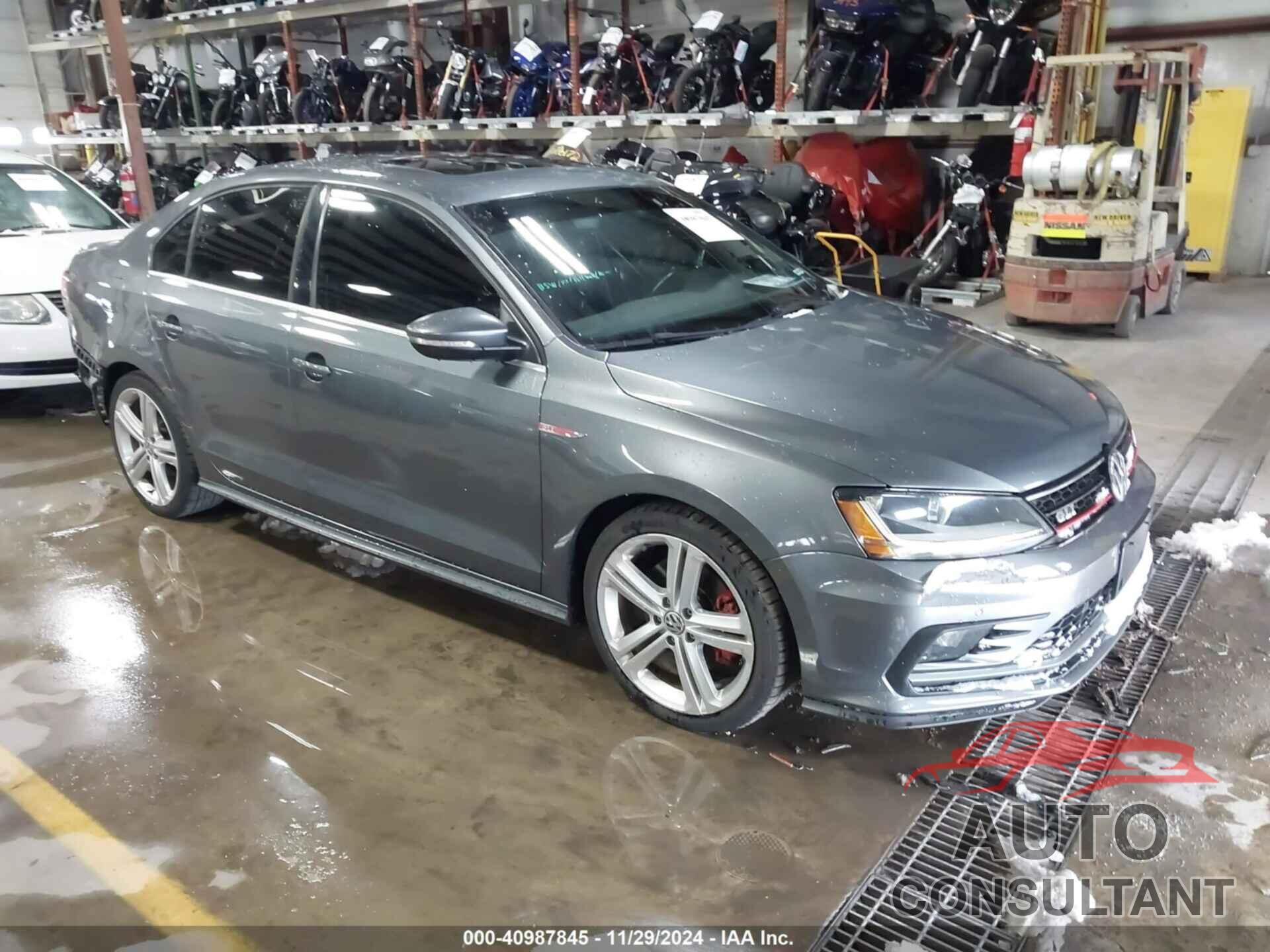 VOLKSWAGEN JETTA 2017 - 3VW5T7AJ8HM331802