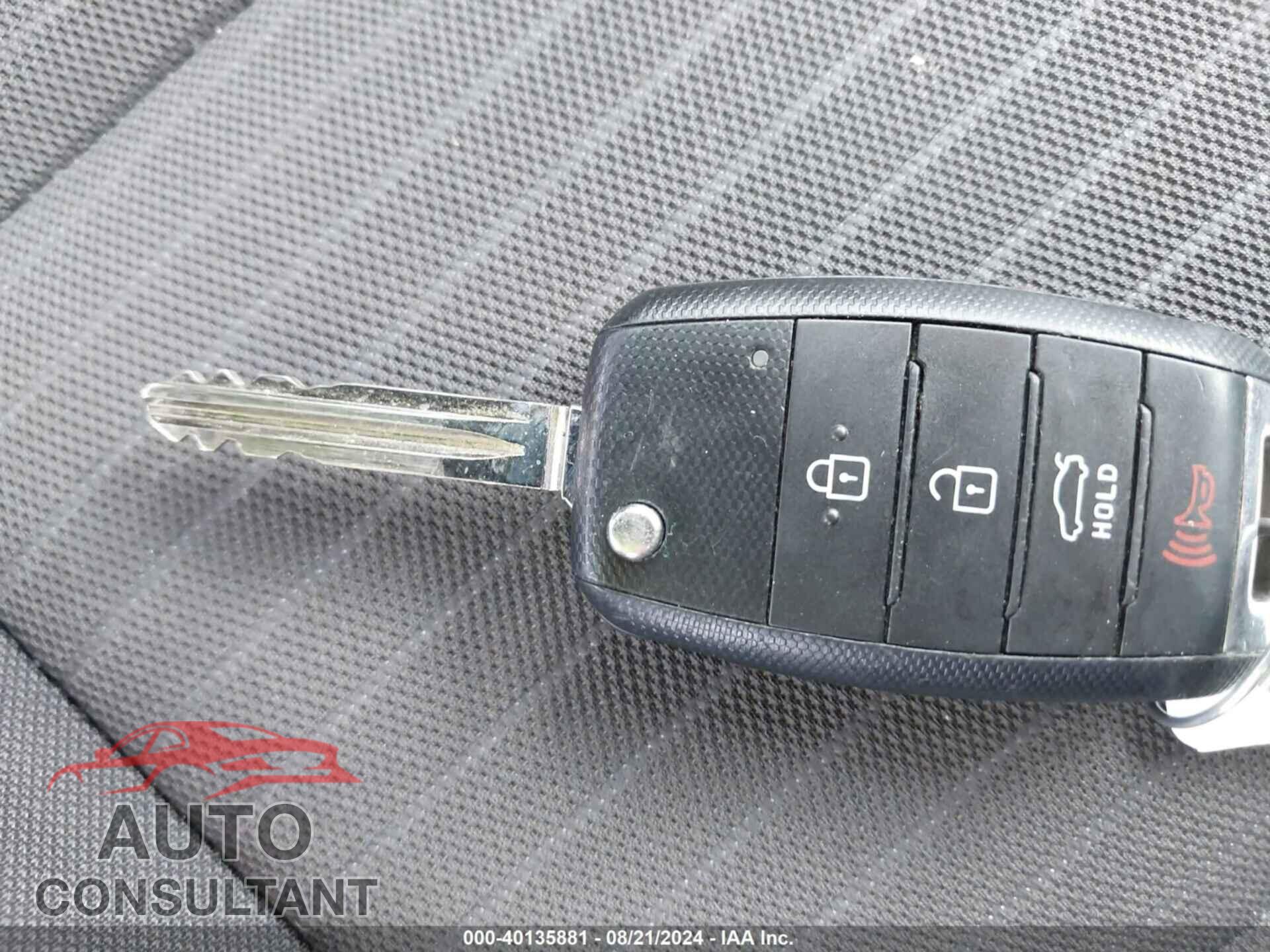 KIA FORTE 2017 - 3KPFL4A7XHE022644