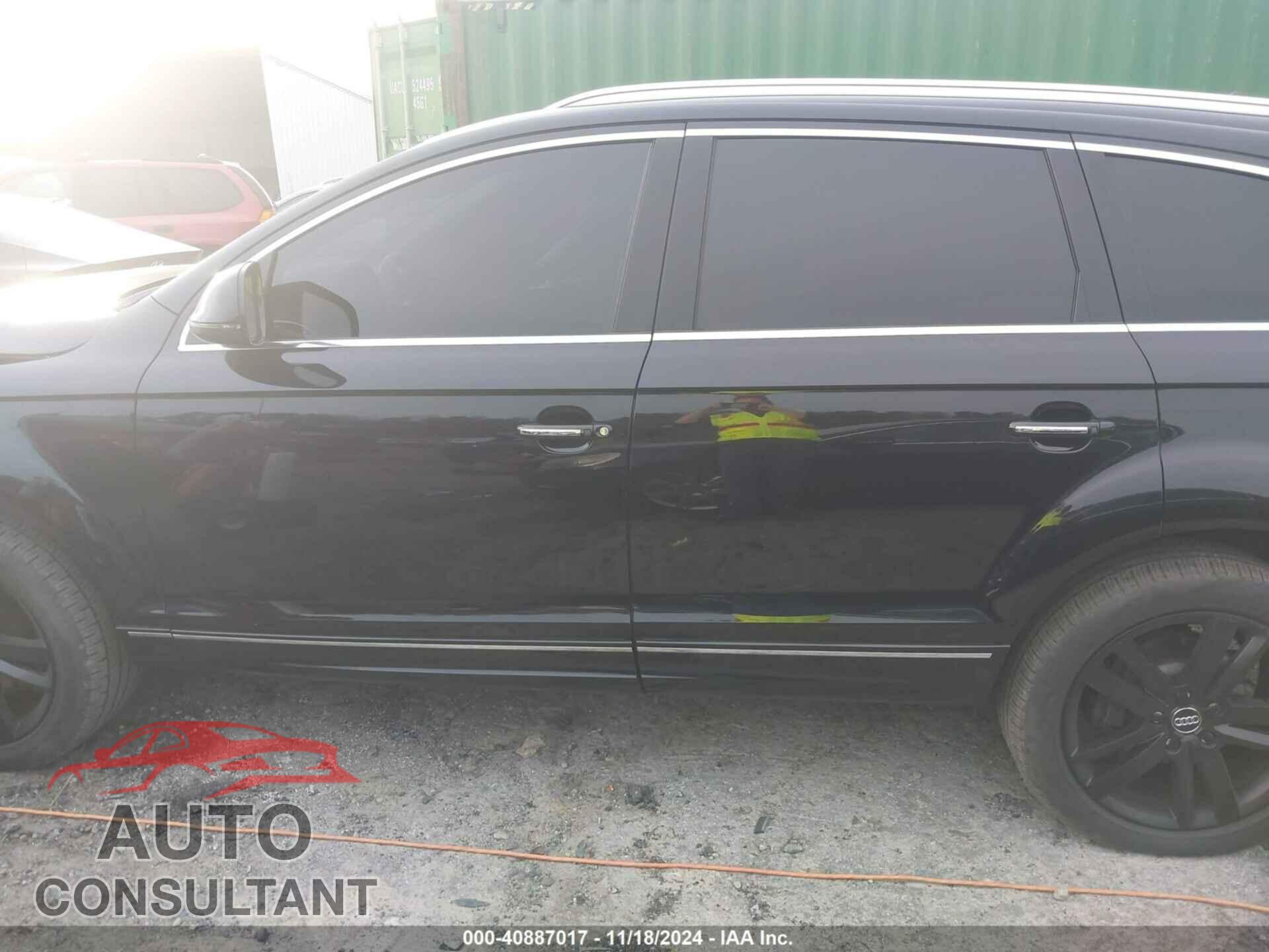 AUDI Q7 2011 - WA1VMAFE2BD009985