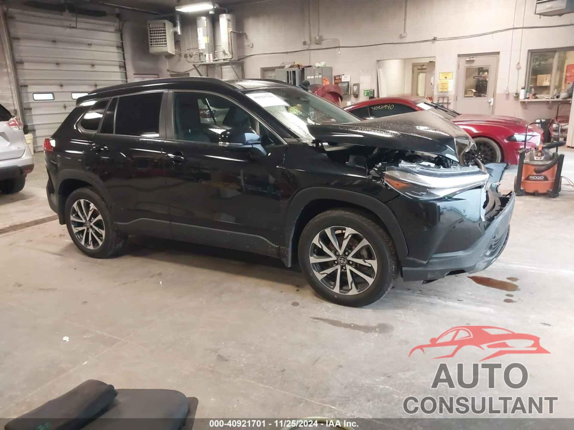TOYOTA COROLLA CROSS 2023 - 7MUDAABG8PV067229